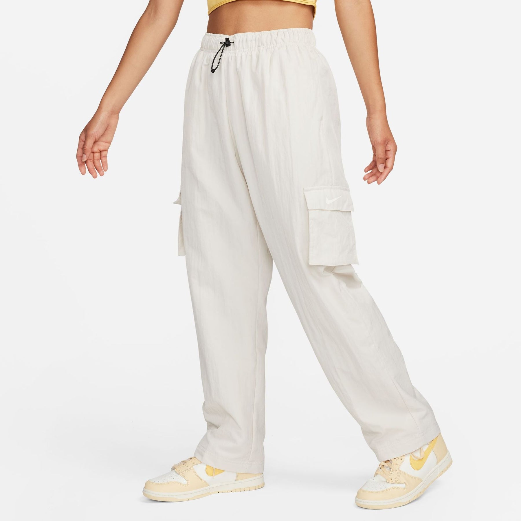 Quần Thể Thao Dài Thời Trang Nữ Nike As W Nsw Essntl Wvn Hr Pnt Car