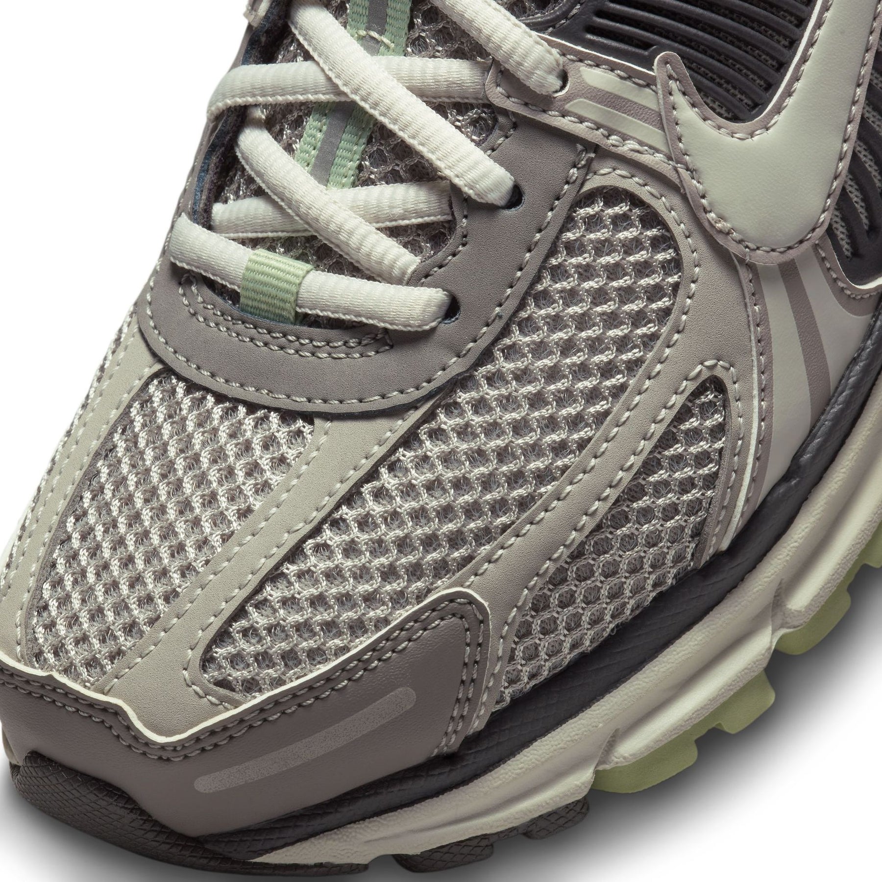 Giày Thể Thao Thời Trang Nữ Nike W Nike Zoom Vomero 5