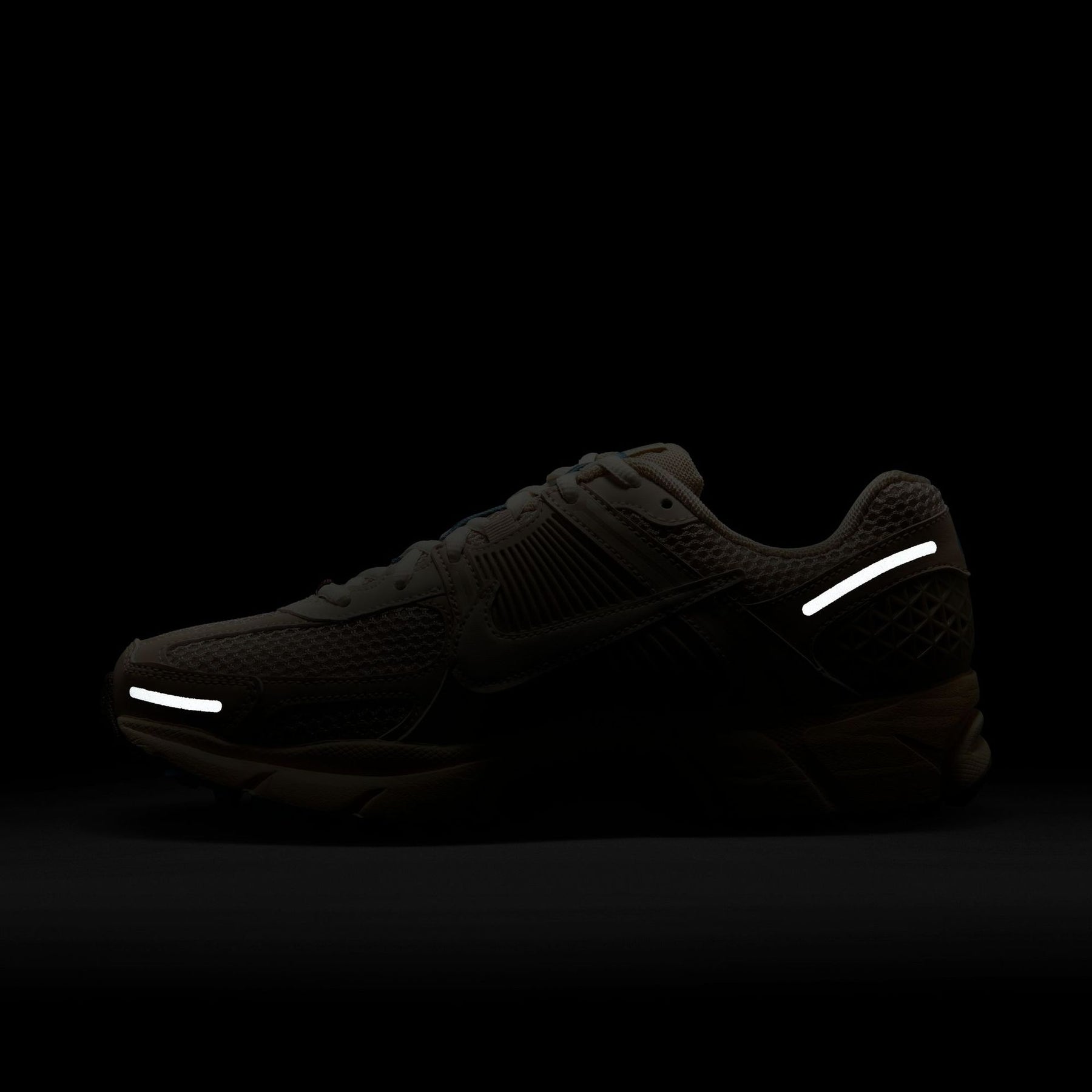 Giày Thể Thao Thời Trang Nữ Nike W Nike Zoom Vomero 5