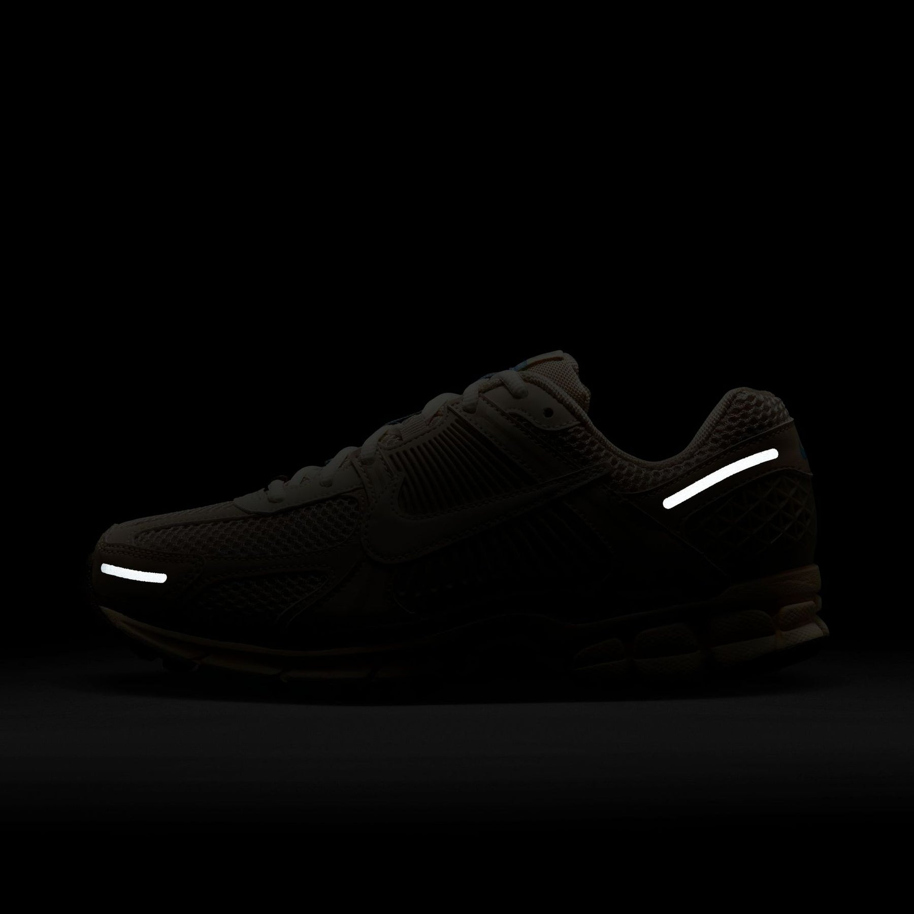 Giày Thể Thao Thời Trang Nữ Nike W Nike Zoom Vomero 5