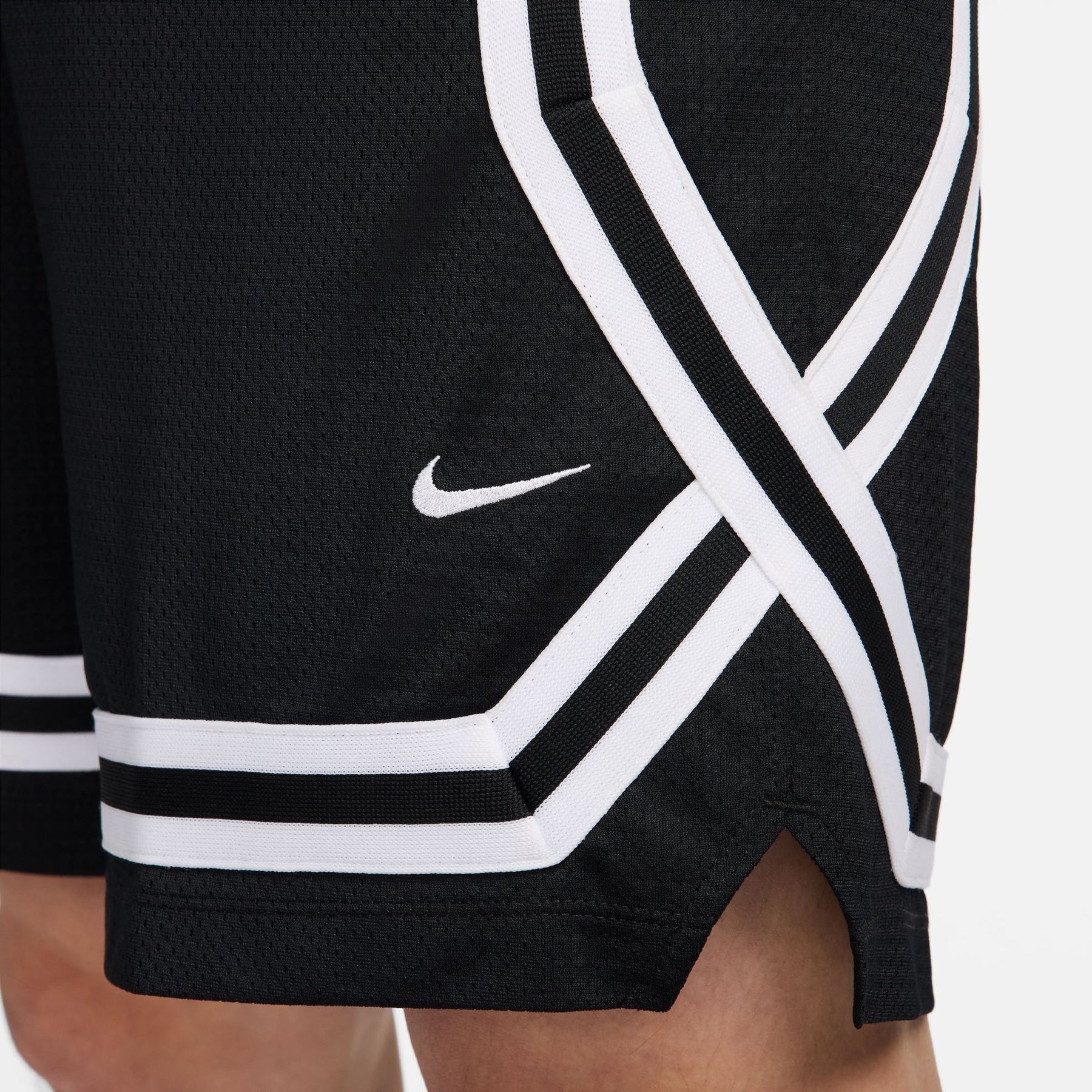 Quần Thể Thao Ngắn Nam Nike As M Nk Df Dna Crsovr 8In Ssnl