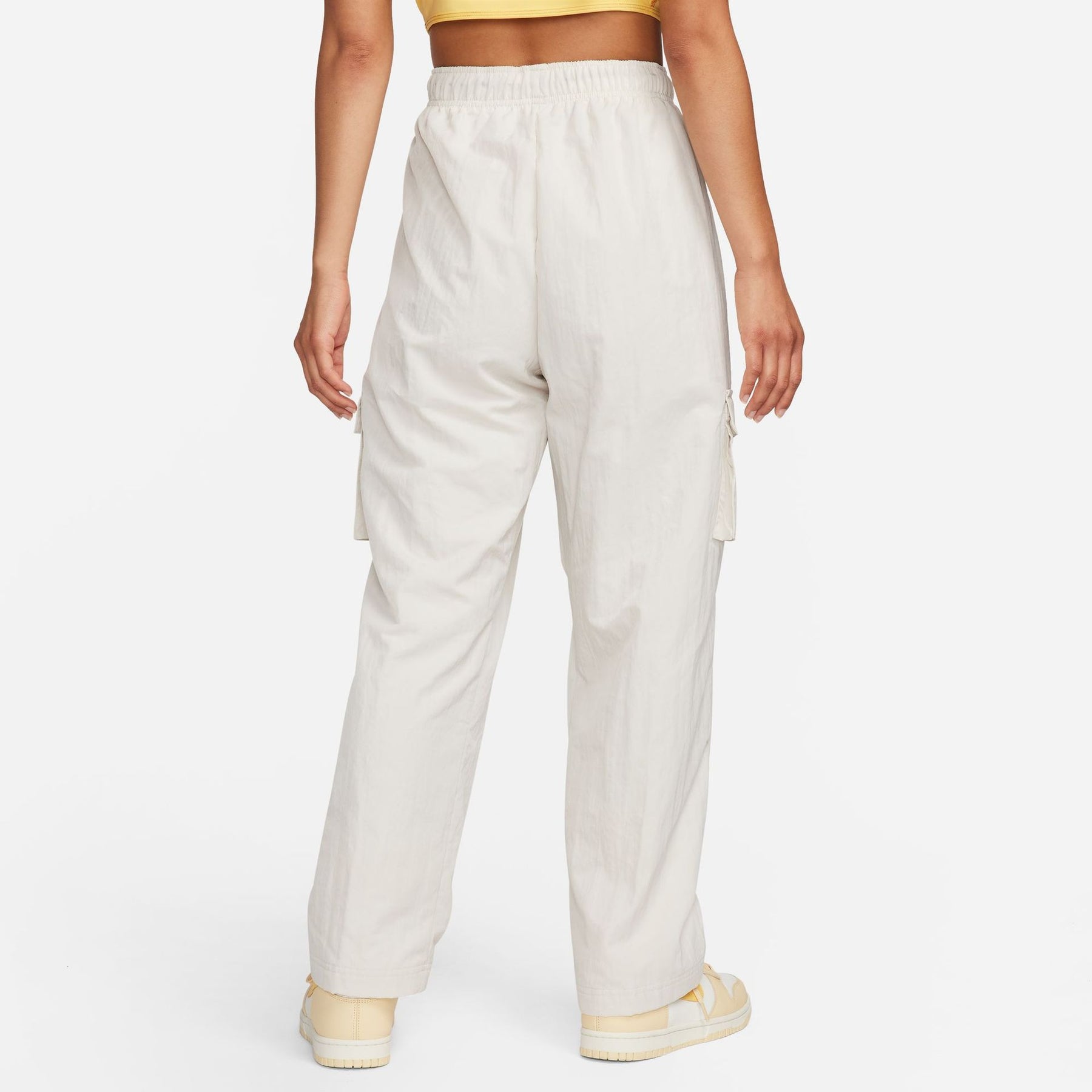Quần Thể Thao Dài Thời Trang Nữ Nike As W Nsw Essntl Wvn Hr Pnt Car