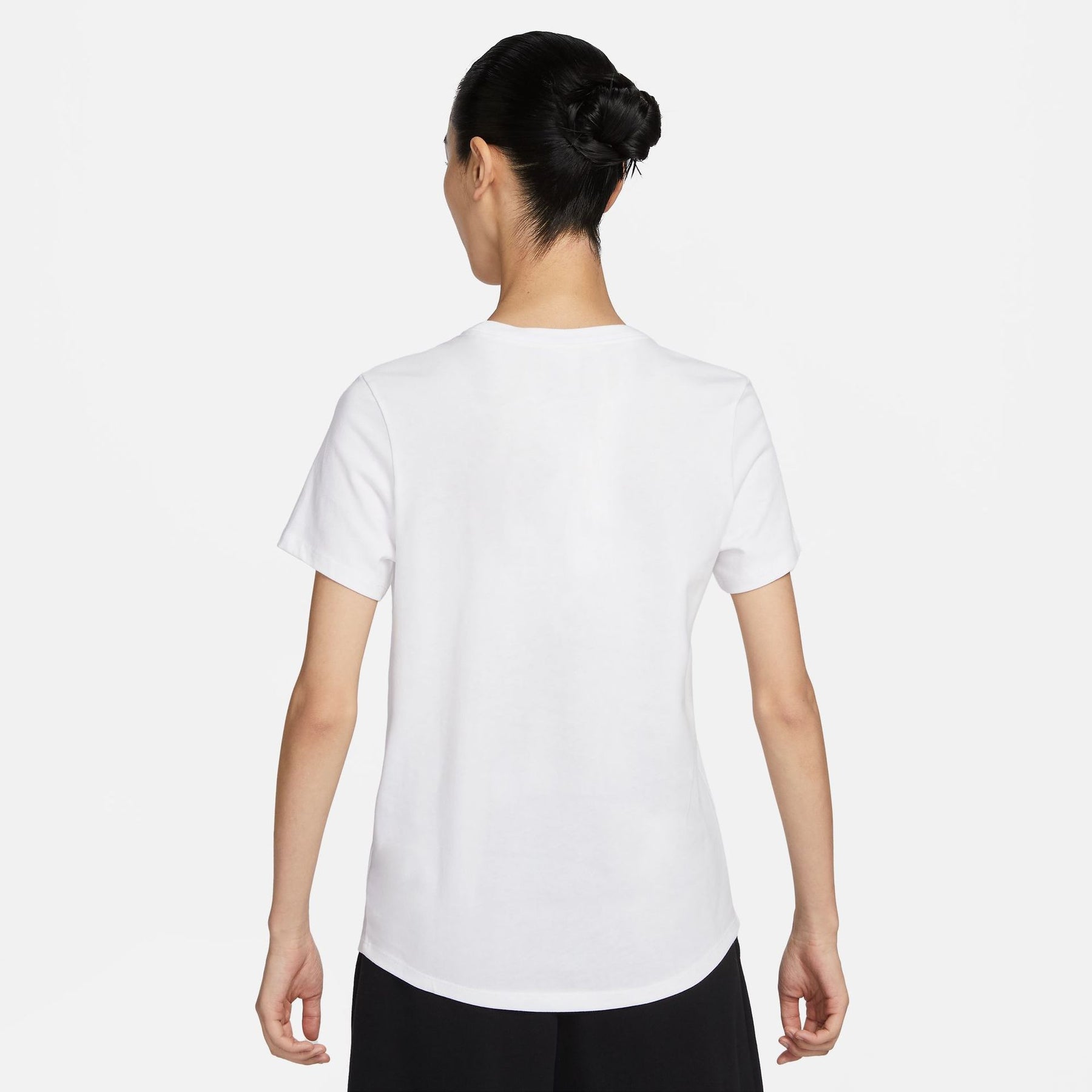 Áo Thể Thao Tay Ngắn Thời Trang Nữ Nike As W Nsw Club Ss Tee Icn Ftra