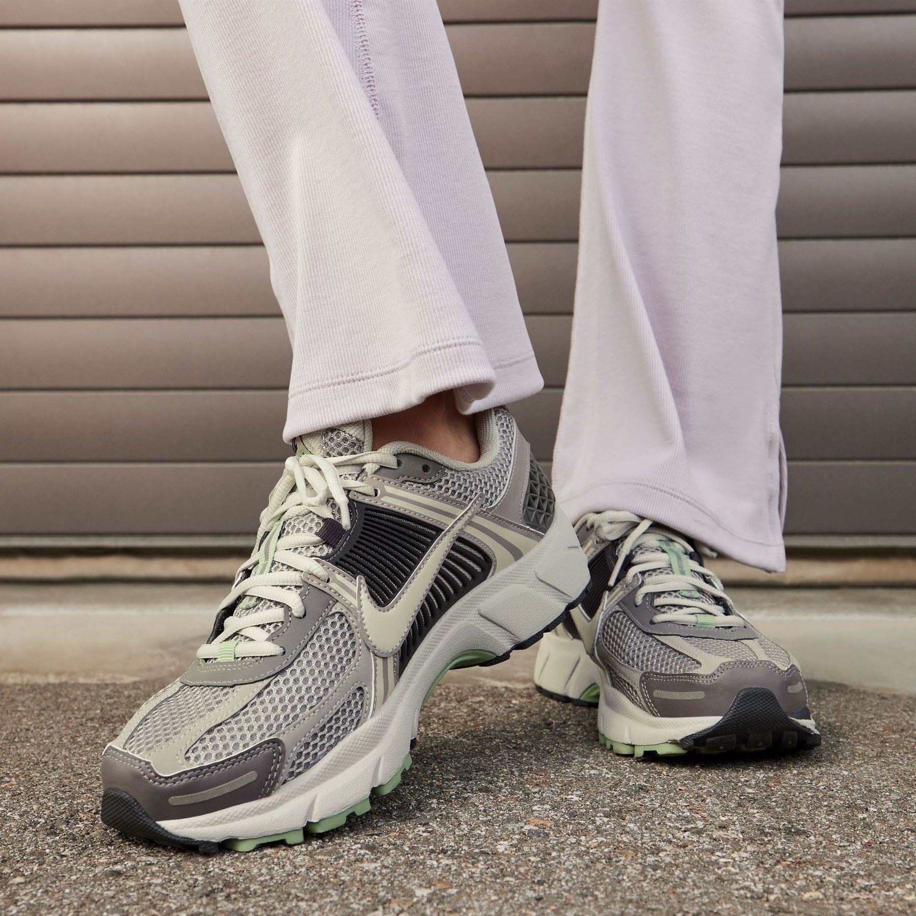 Giày Thể Thao Thời Trang Nữ Nike W Nike Zoom Vomero 5