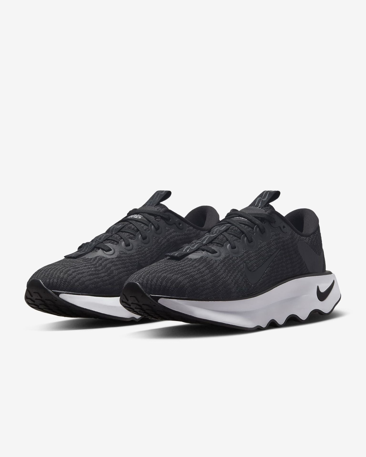 Giày Thể Thao tập luyện Nữ WMNS NIKE MOTIVA