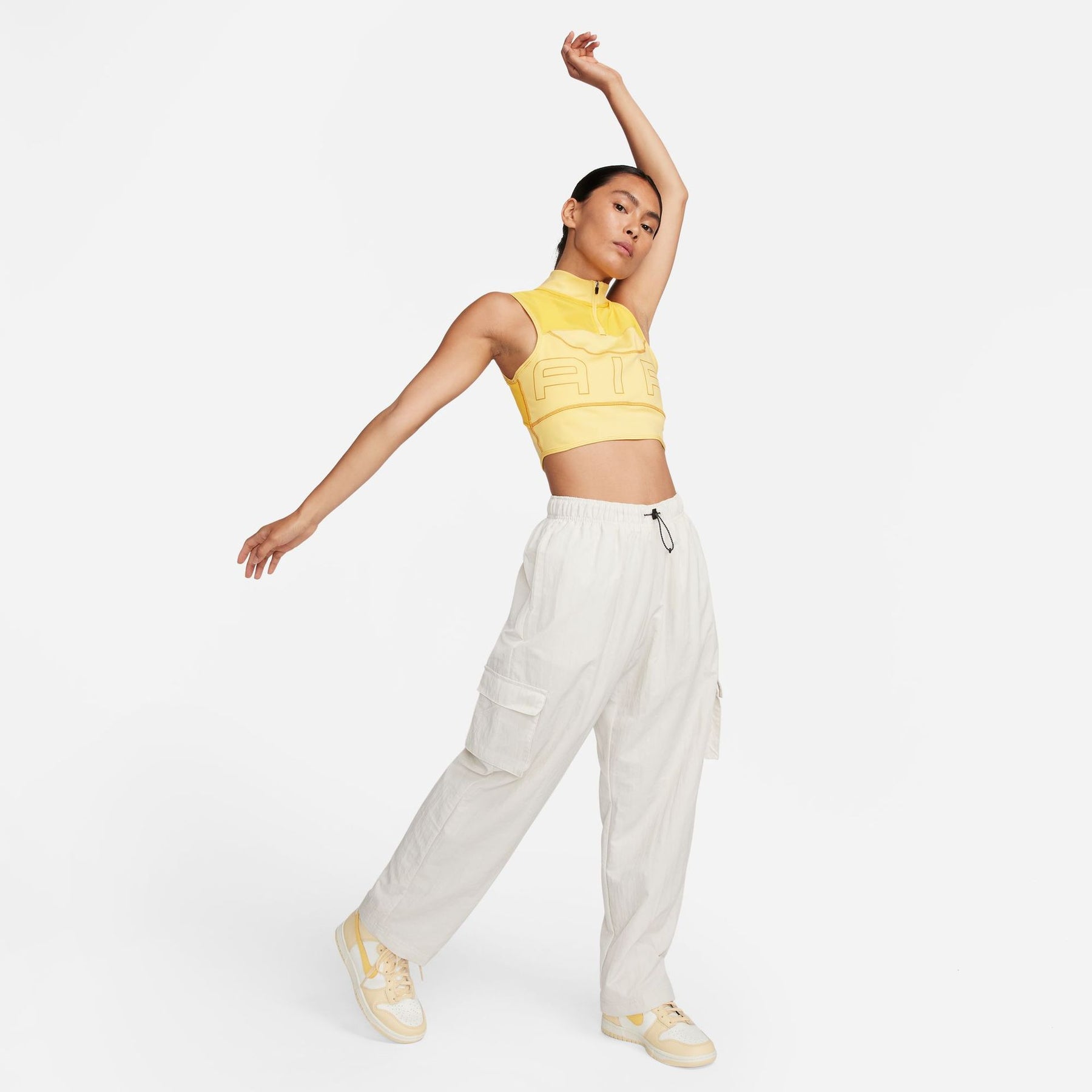 Quần Thể Thao Dài Thời Trang Nữ Nike As W Nsw Essntl Wvn Hr Pnt Car