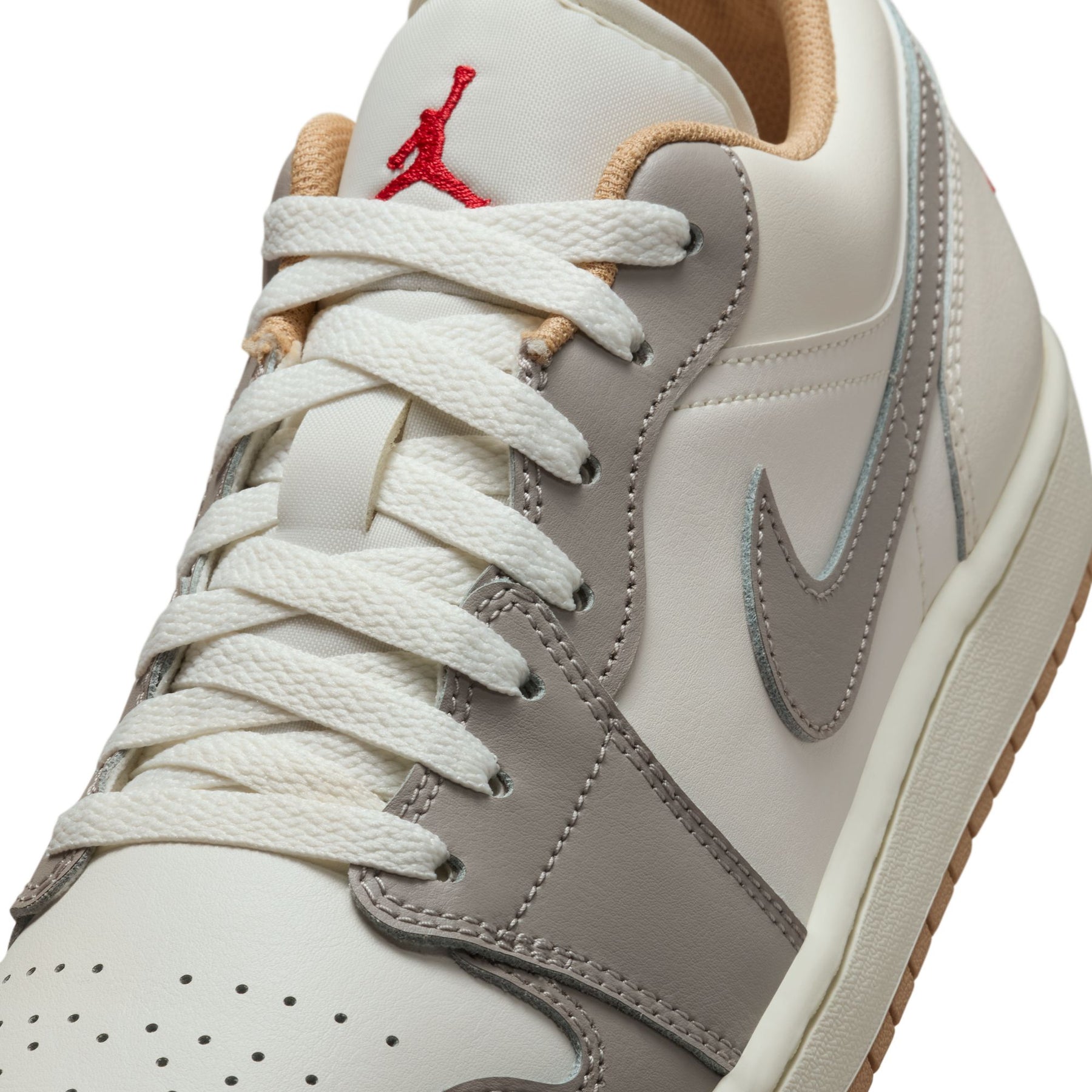 Giày Thể Thao Thời Trang Nam Nike Air Jordan 1 Low Bred Toe