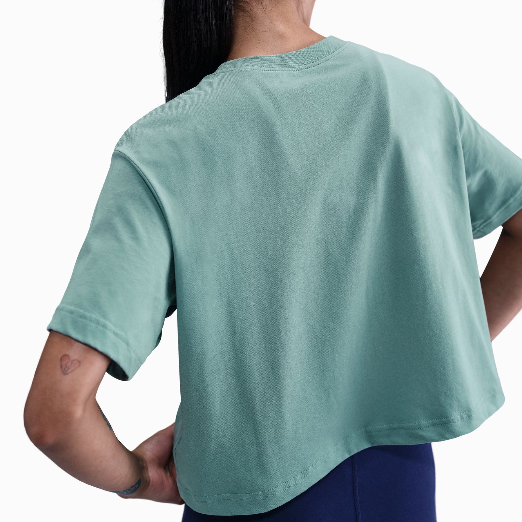 Áo Tay Ngắn Thời Trang Nữ NIKE As W NSW Tee Essntl CRP Icn Ft
