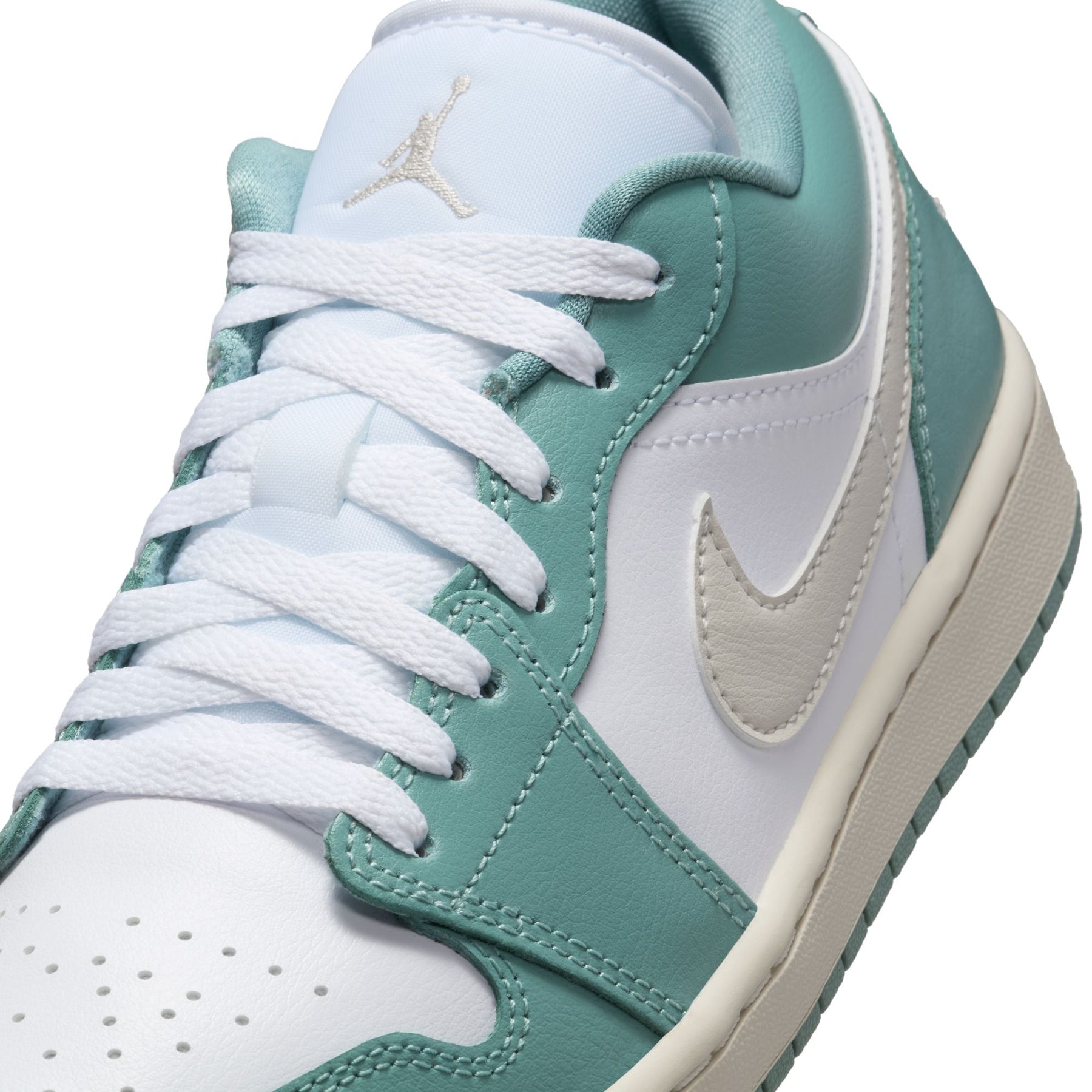 GIày Thể Thao Thời Trang Nữ Nike Wmns Air Jordan 1 Low