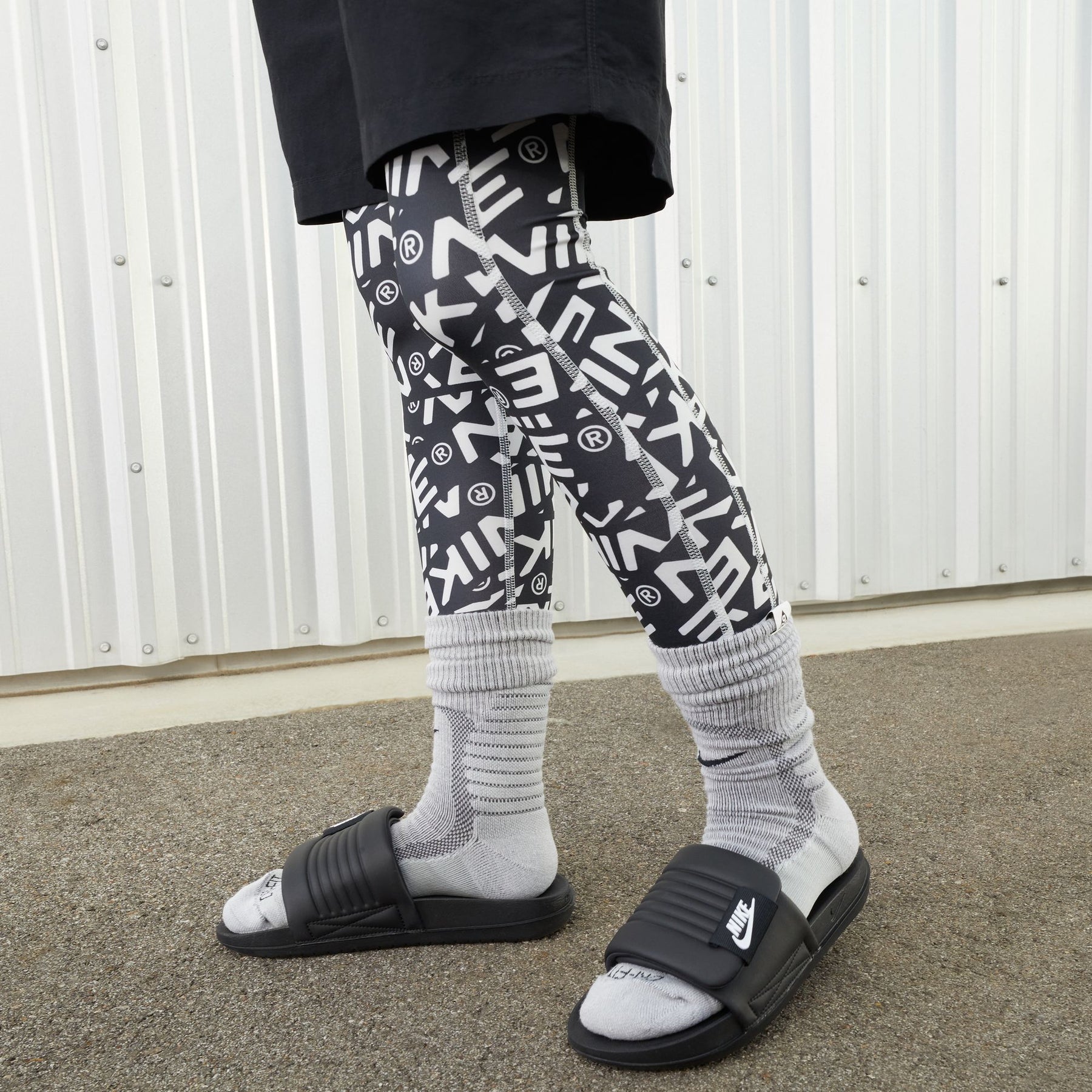 Dép Thể Thao thời trang Nữ W NIKE OFFCOURT ADJUST SLIDE