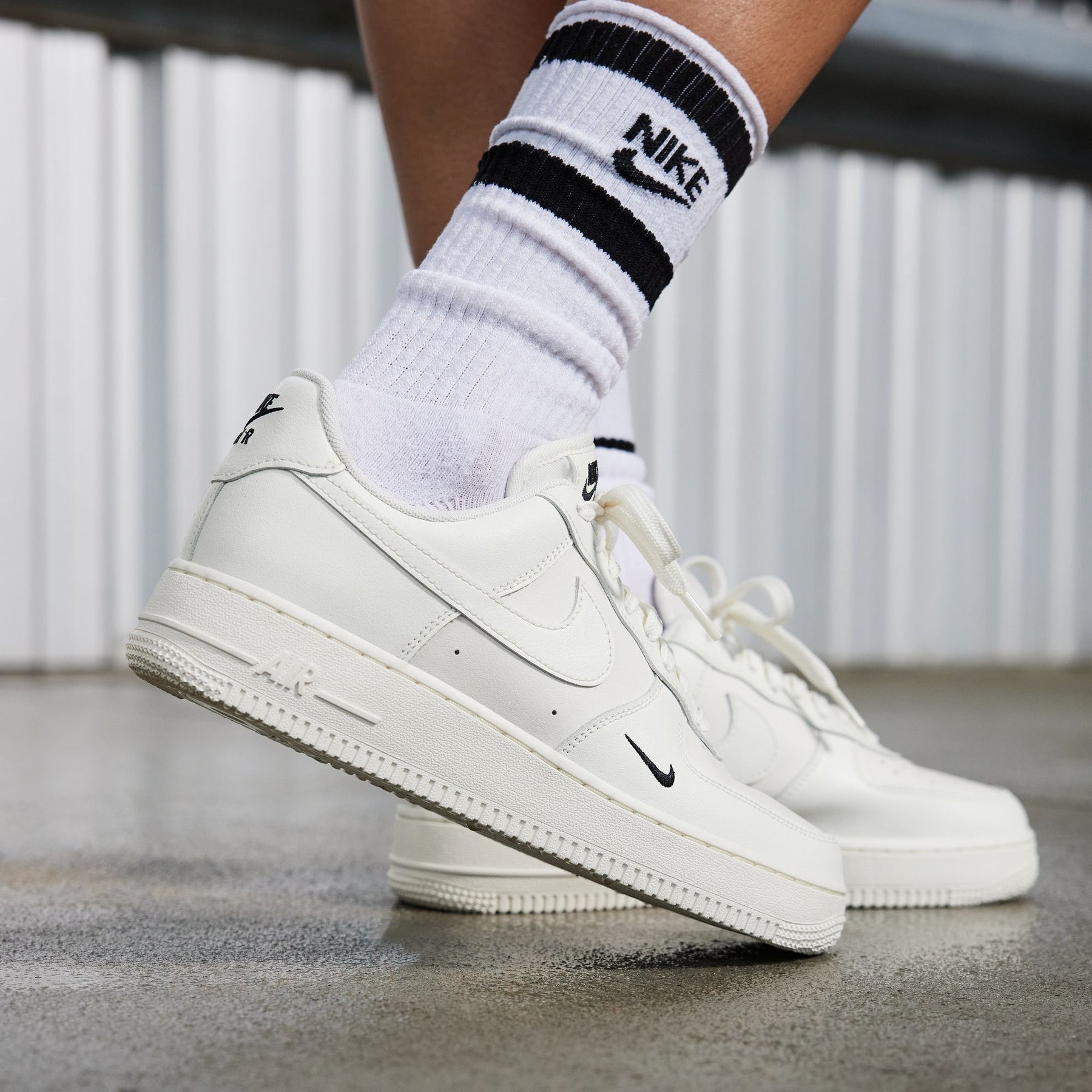 Giày Thể Thao Thời Trang Nữ Nike Wmns Air Force 1 '07 Ess