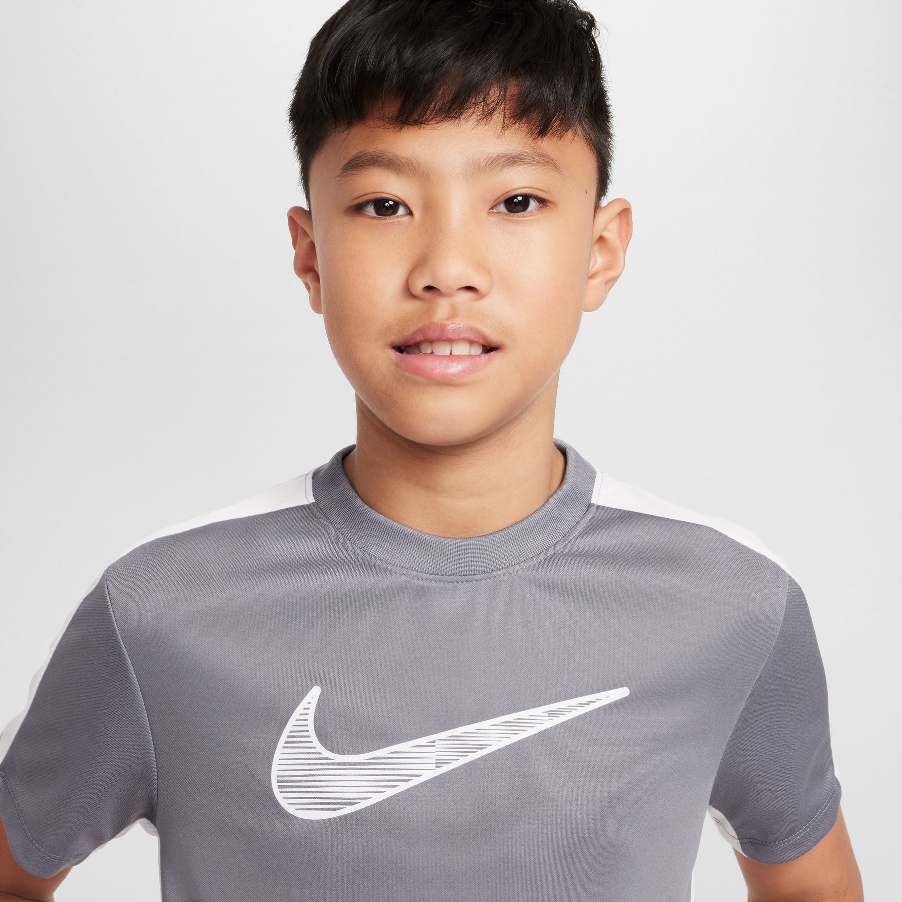 Áo Tay Ngắn Thể Thao Tập Luyện Trẻ Em Unisex Nike K Nk Df Trphy23 Ss Top Gx