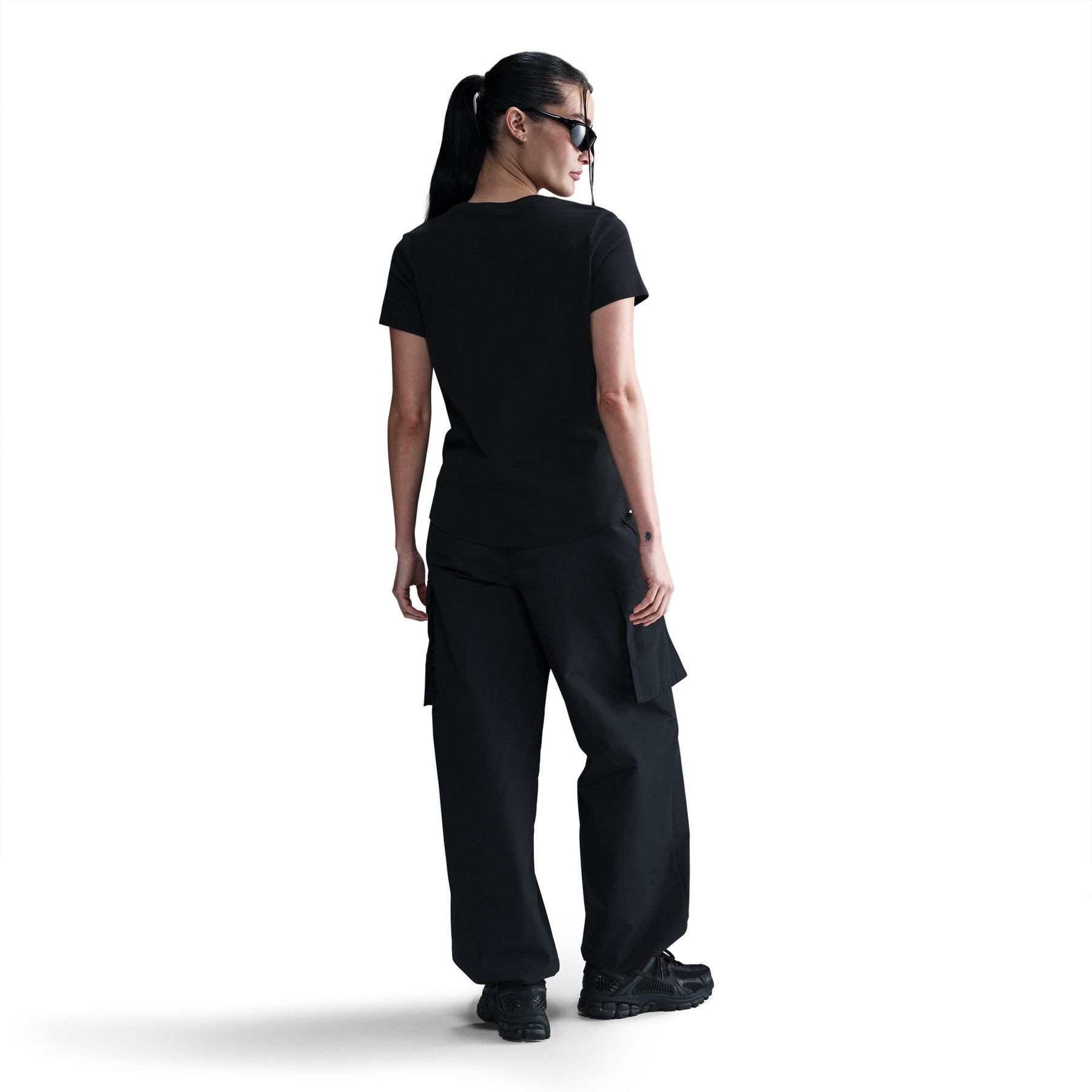 Áo Tay Ngắn Thể Thao Thời Trang Nữ Nike As W Nsw Club Ss Tee Grx