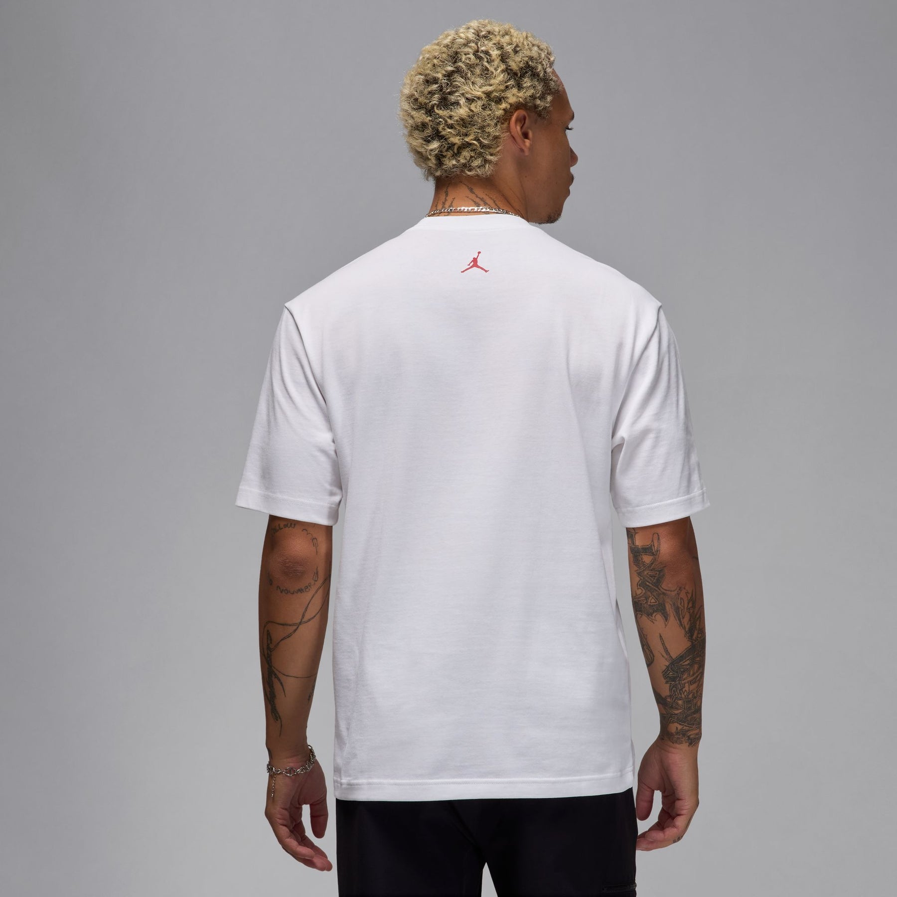 Áo Tay Ngắn Thể Thao Bóng Rổ Nam Nike M J Brnd Br Snkr Pch Ss Crw