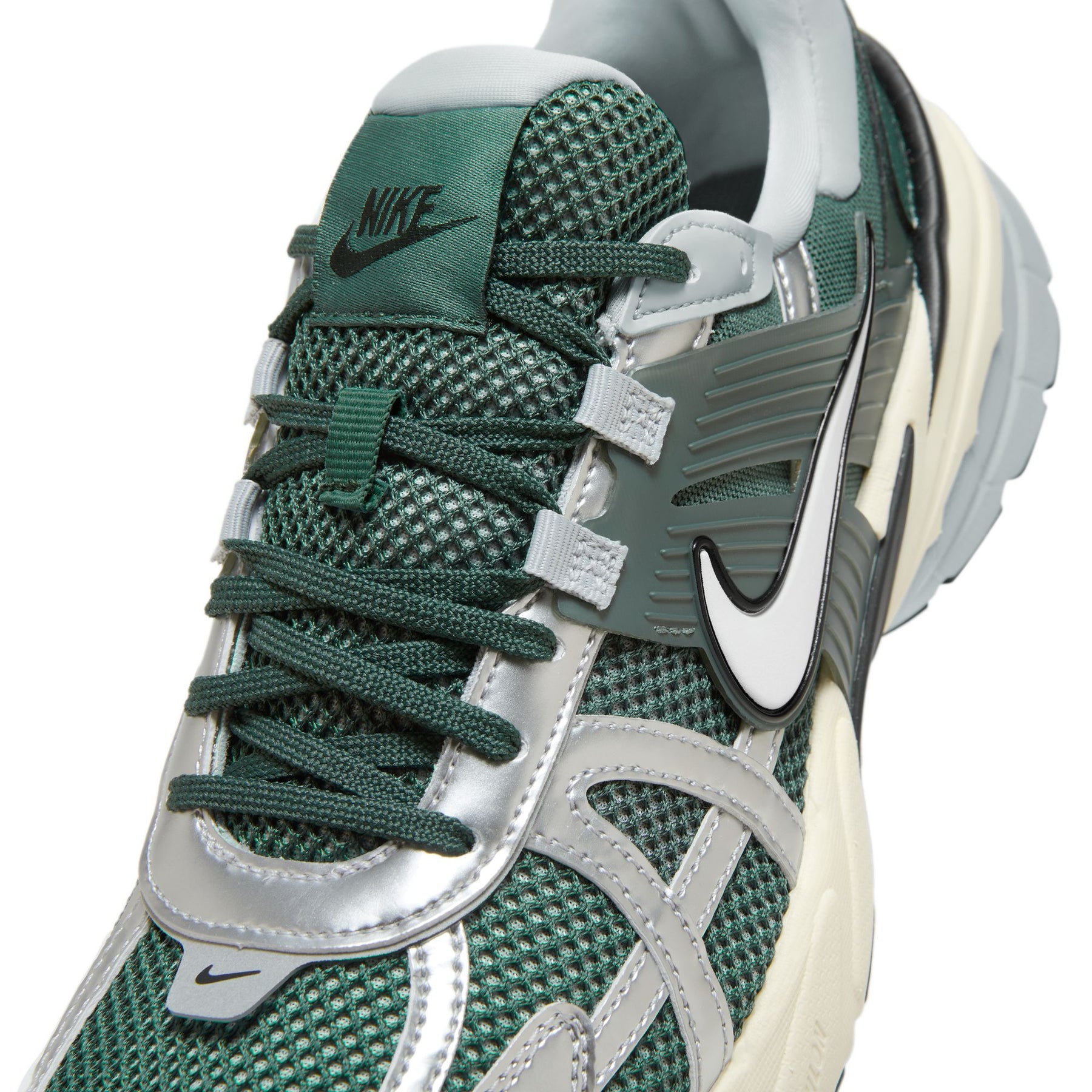 Giày Thể Thao Thởi Trang Nam Nike V2K Run