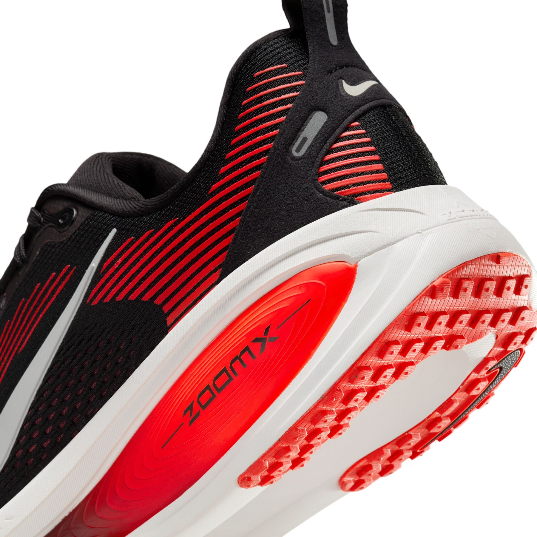 Giày Thể Thao Chạy Bộ Nam Nike Vomero 18