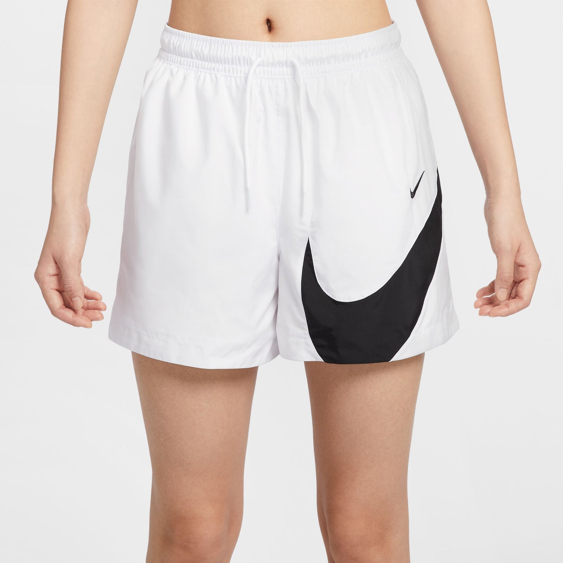 Quần Ngắn Thể Thao Thời Trang Nữ Nike As W Nsw Cls Wvn Mr 5" Logo Sh