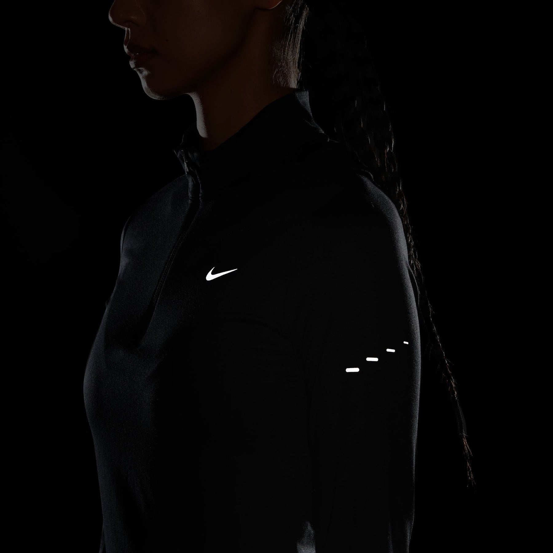 Áo Tay Dài Thể Thao Chạy Bộ Nữ Nike As W Nk Swift Df Uv Hz Top