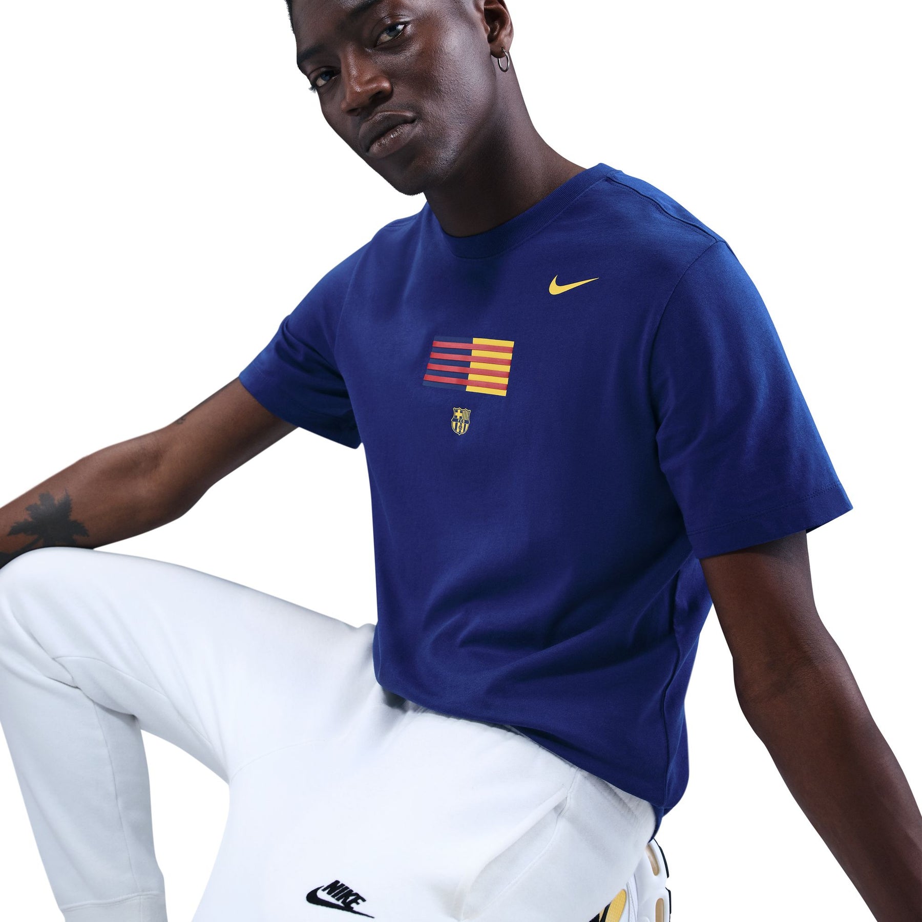 Áo Tay Ngắn Thể Thao Bóng Đá Nam Nike Fcb M Nk Flag Tee