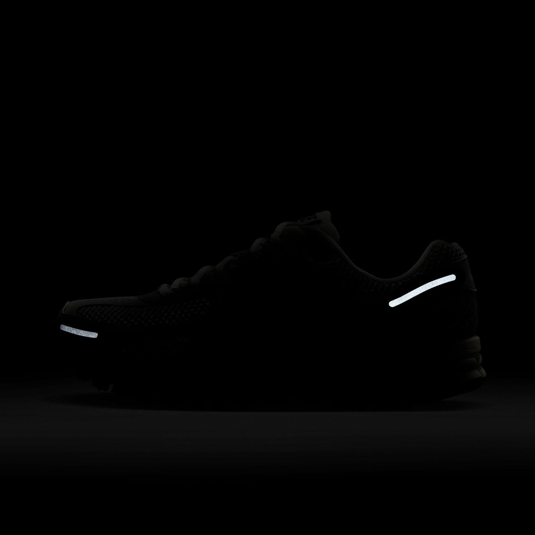 Giày Thể Thao Thời Trang Nữ Nike W Nike Zoom Vomero 5