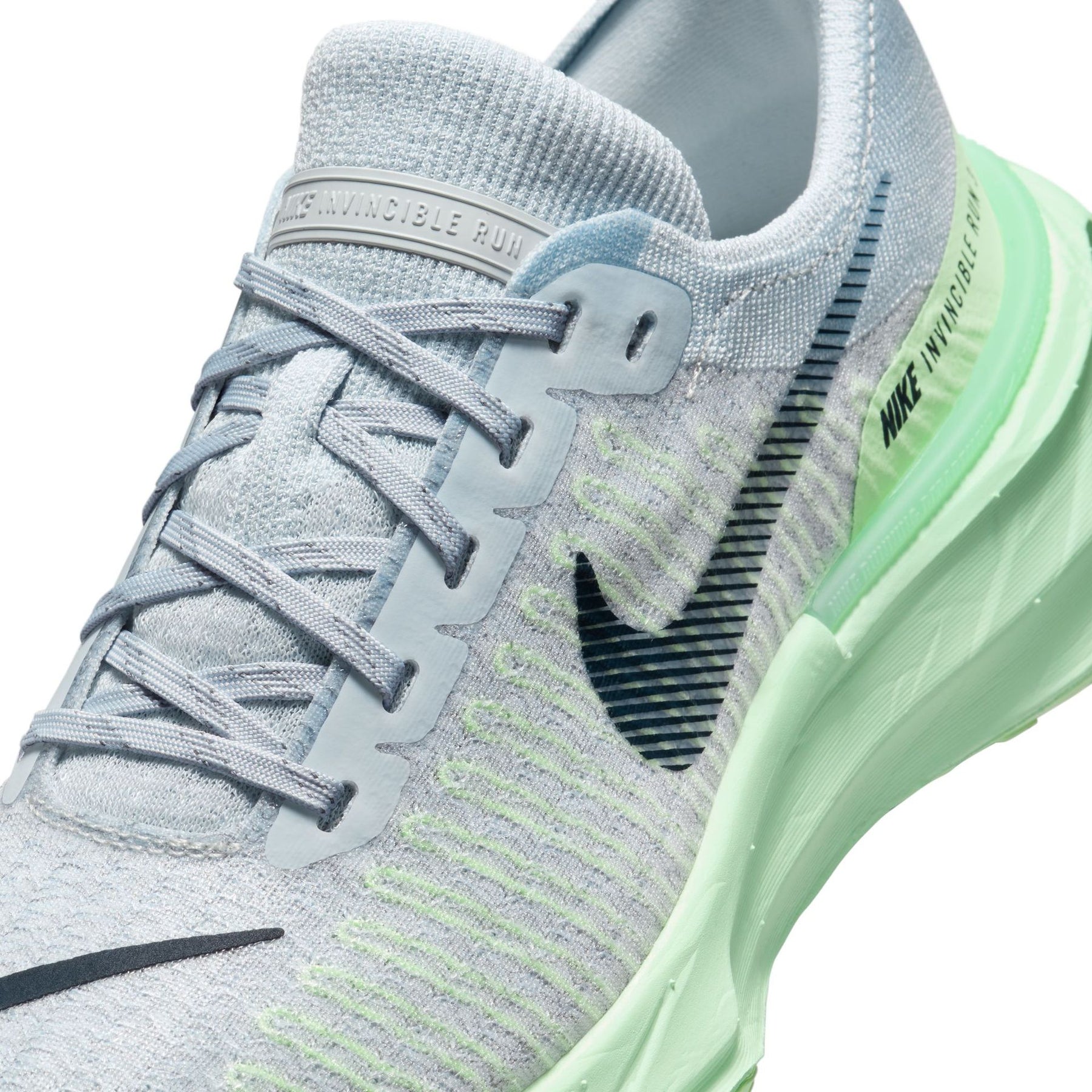 Giày Thể Thao Chạy Bộ Nữ Nike Wmns Zoomx Invincible Run Fk 3