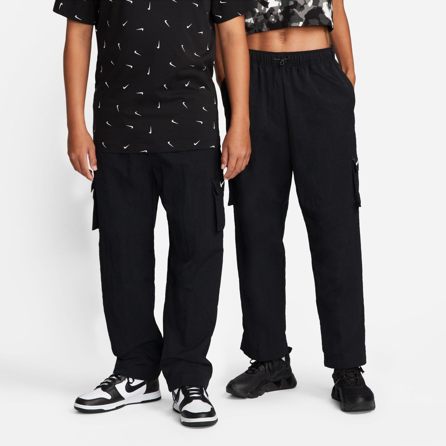Quần Thể Thao Dài Thời Trang Nữ Nike As W Nsw Essntl Wvn Hr Pnt Car