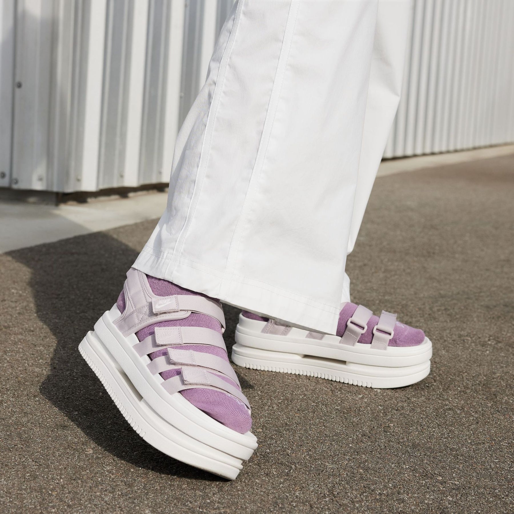 Dép Thể Thao Nữ NIKE Icon Classic Sandal