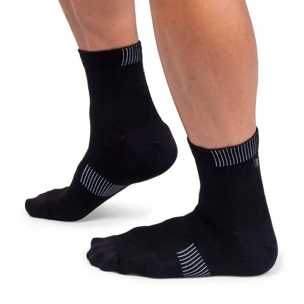 V Th Thao Nam On Pr | Ultralight Mid Sock M