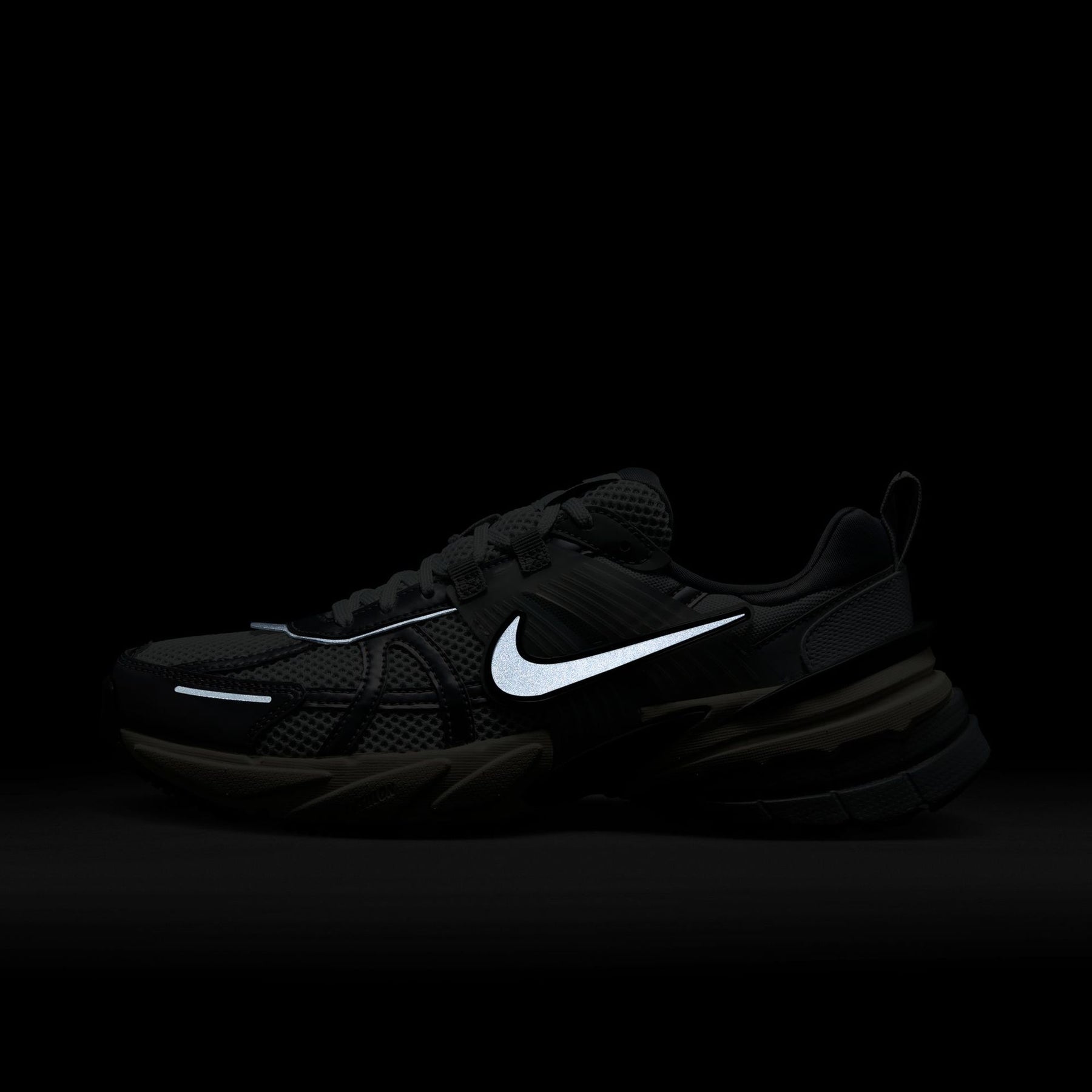 Giày Thời Trang Nữ Nike W Nike V2K Run