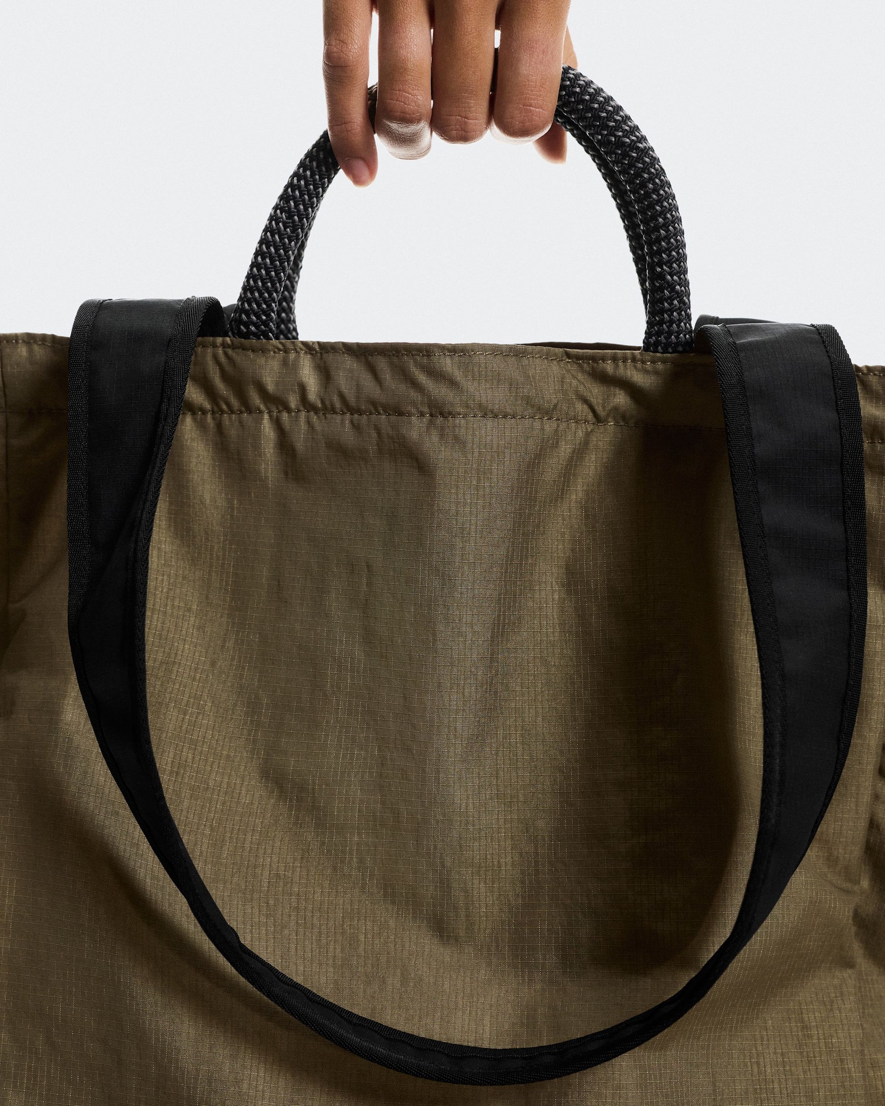 Túi Thể Thao Thời Trang Unisex On Running Tote Pack 25L