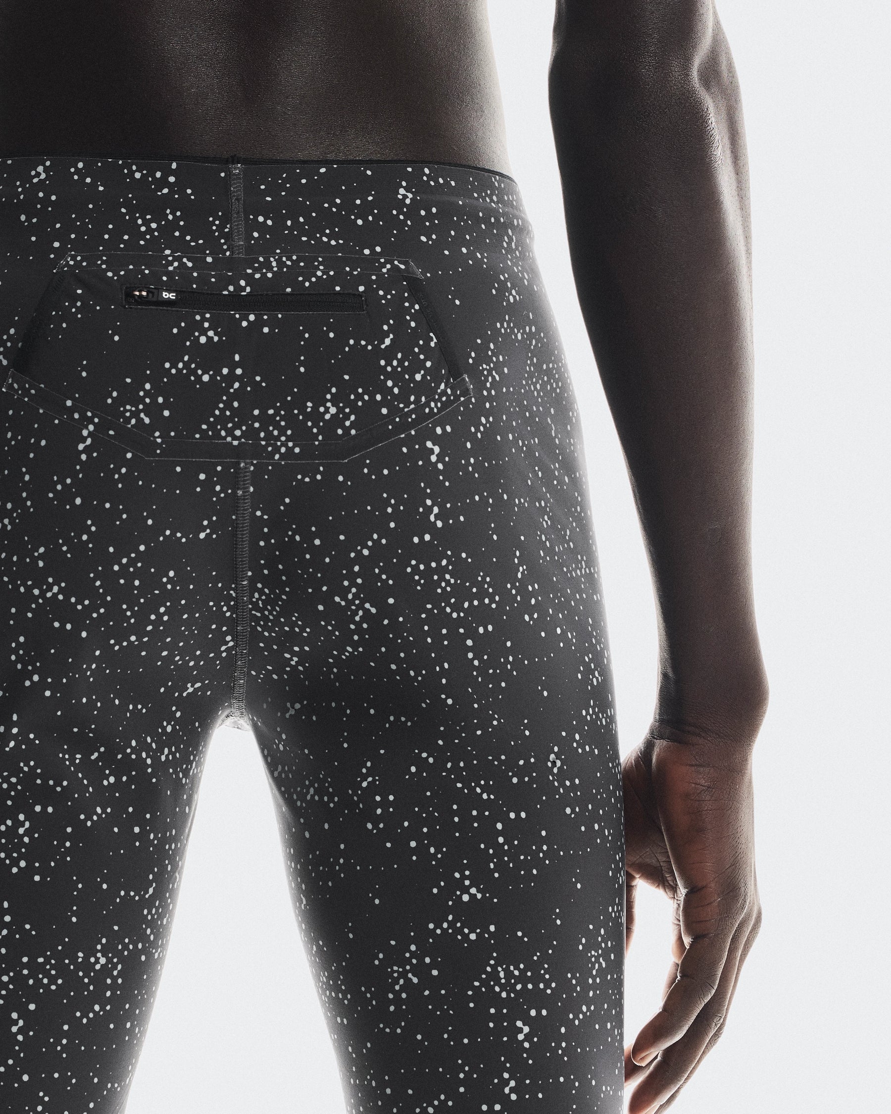 Quần Ngắn Thể Thao Chạy Bộ Nam On Running Race Tights Half