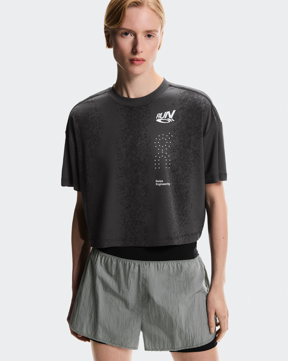 Áo Thể Thao Chạy Bộ Nữ On Running Performance Volt-T