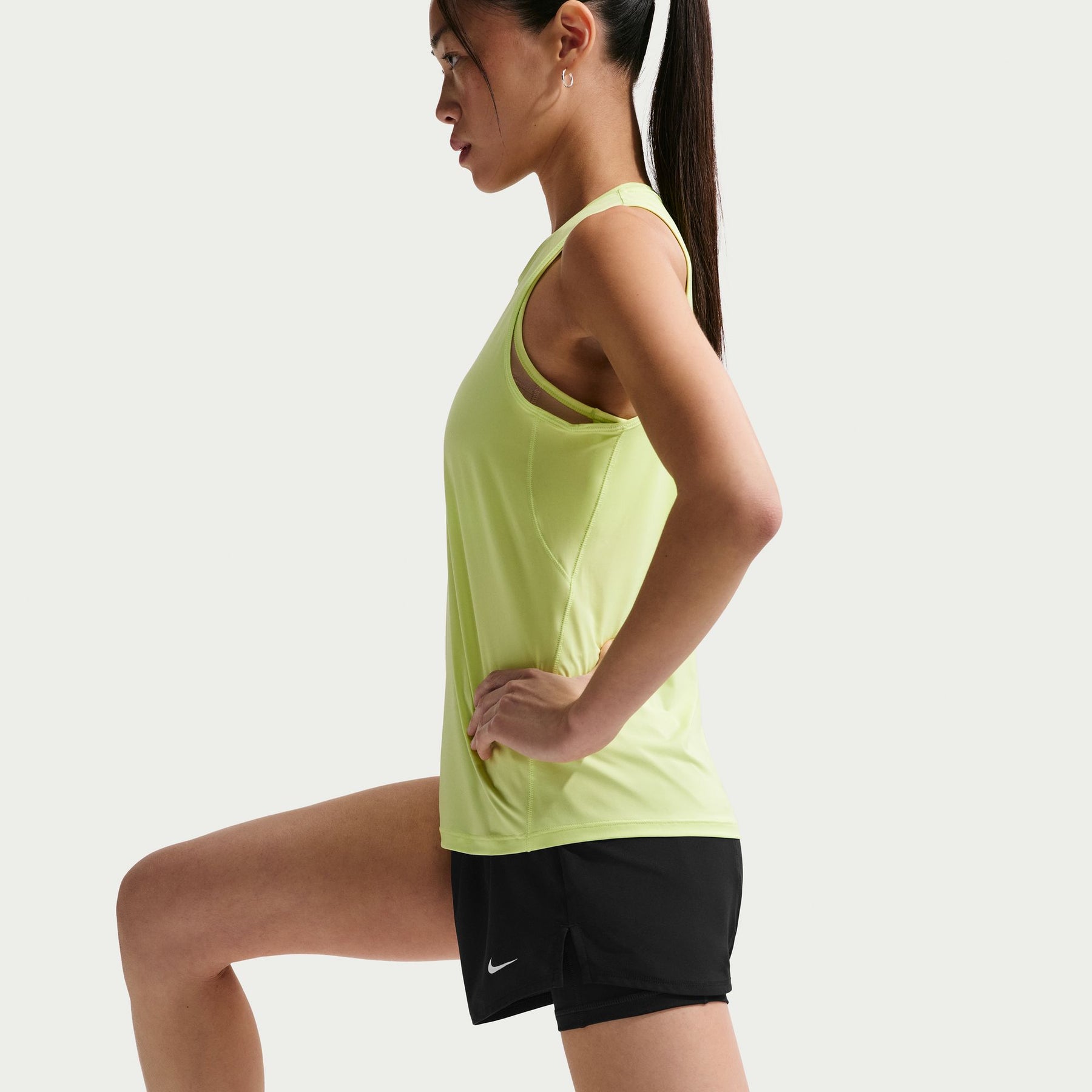 Quần Ngắn Thể Thao Tập Luyện Nữ Nike As W Nk One Df Mr 3In 2N1 Srt