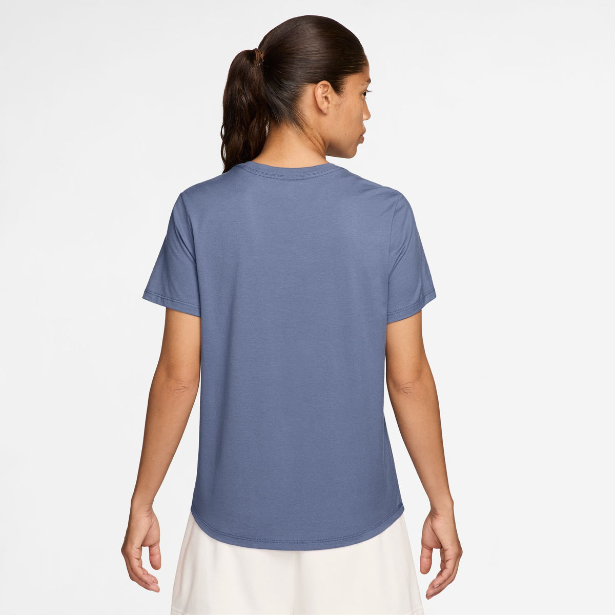 Áo Thể Thao Tay Ngắn Thời Trang Nữ Nike Club Essentials T-Shirt