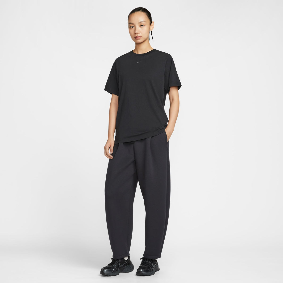 Áo Tay Ngắn Thể Thao Thời Trang Nữ Nike As W Nsw Tee Essntl Lbr