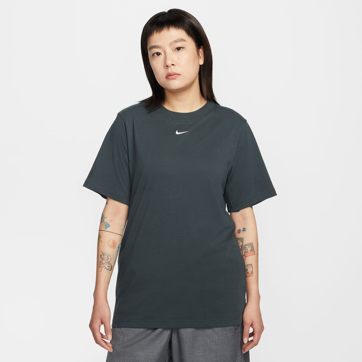 Áo Tay Ngắn Thể Thao Thời Trang Nữ Nike As W Nsw Tee Essntl Lbr