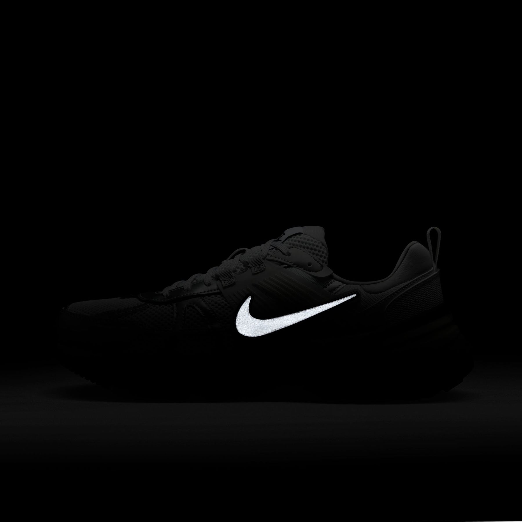 Giày Thể Thao Thởi Trang Nam Nike V2K Run