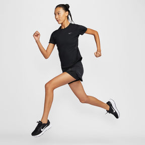 Quần Ngắn Thể Thao Chạy Bộ Nữ Nike As W Nk Swift Df Mr 2N1 Shrt