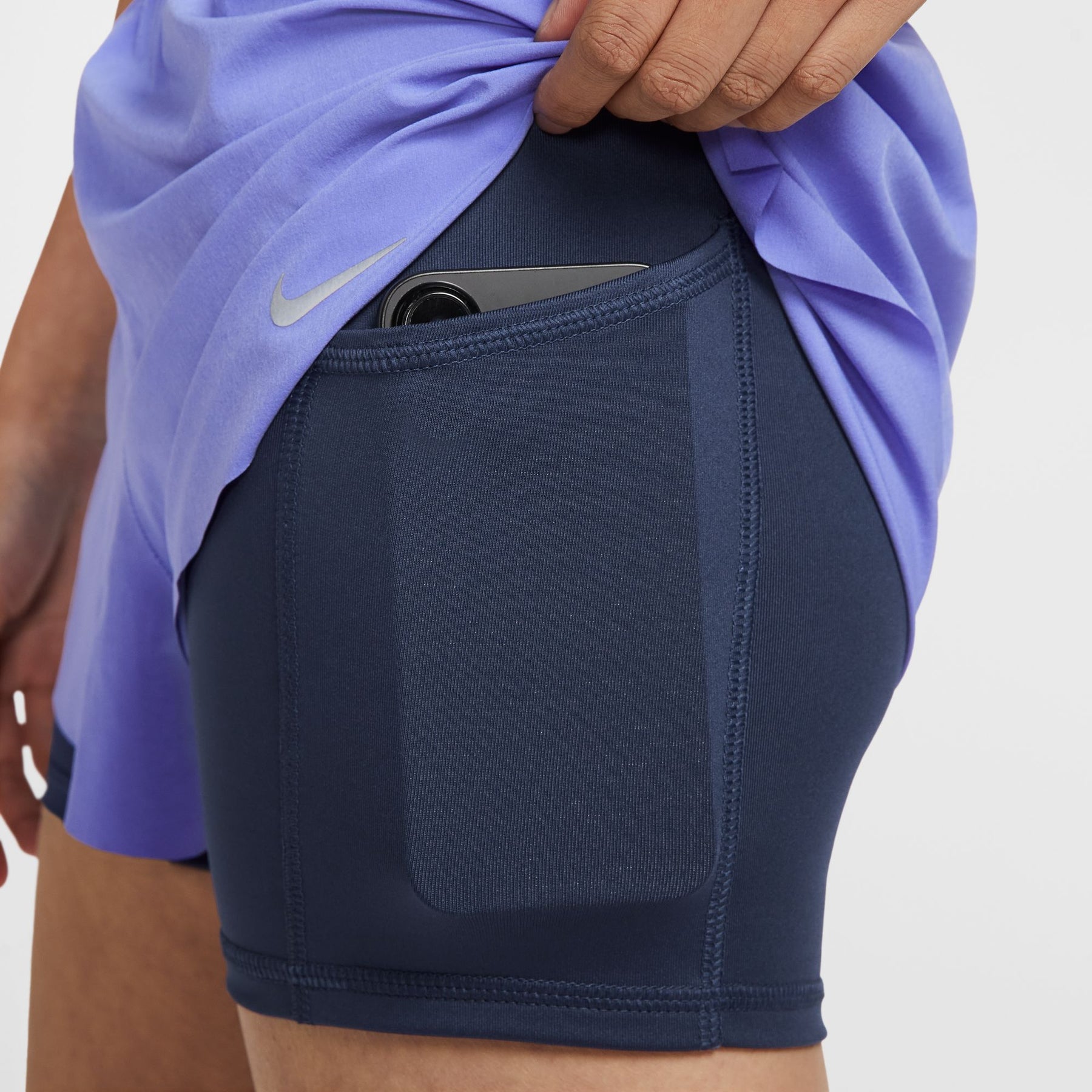 Quần Ngắn Thể Thao Chạy Bộ Nữ Nike As W Nk Swift Df Mr 2N1 Shrt