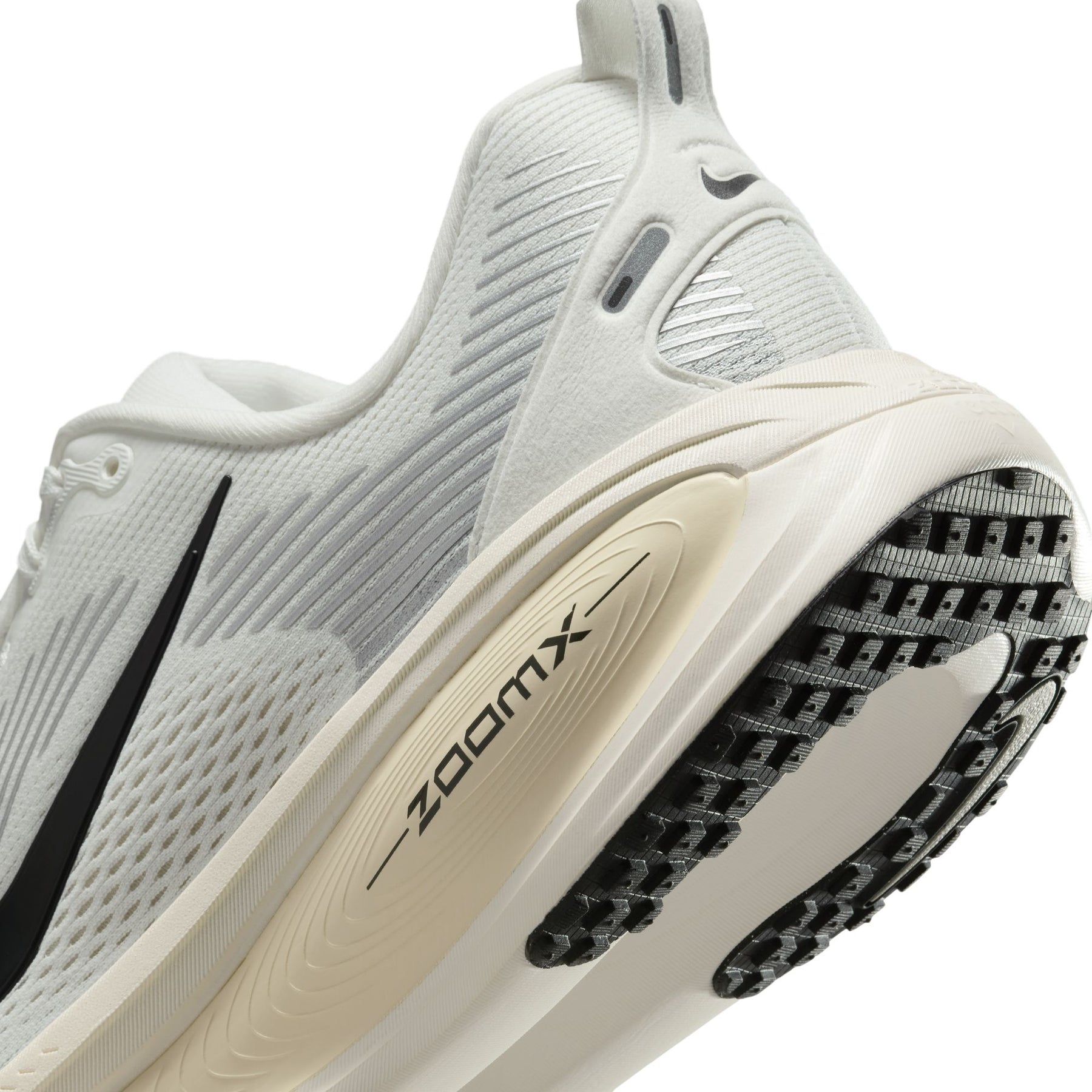 Giày Thể Thao Chạy Bộ Nam Nike Vomero 18