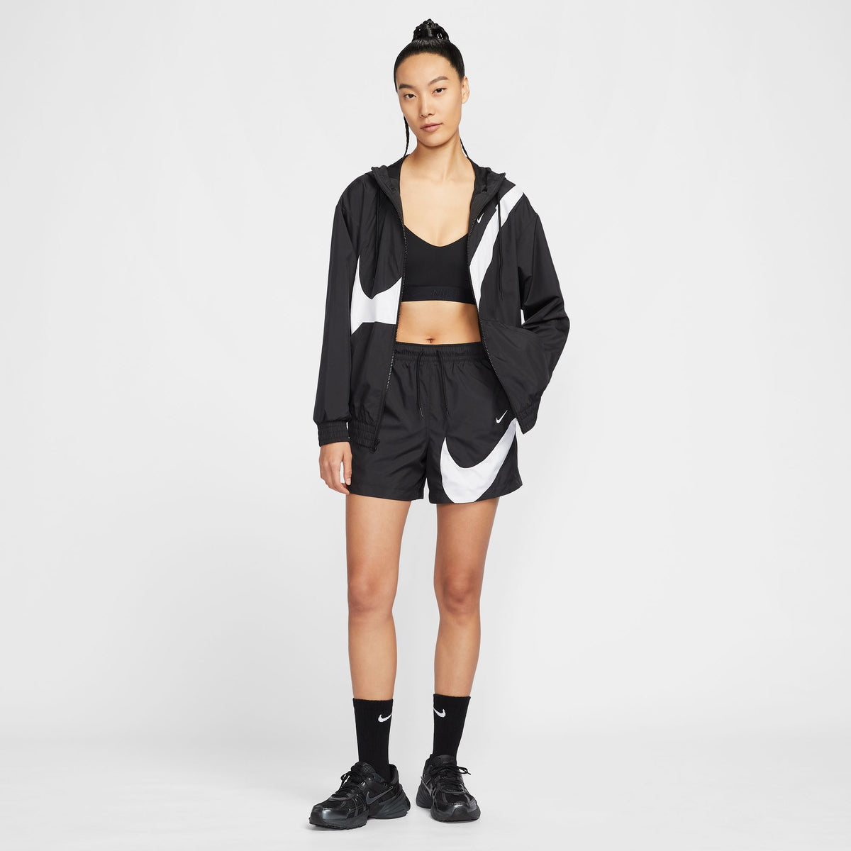 Quần Ngắn Thể Thao Thời Trang Nữ Nike As W Nsw Cls Wvn Mr 5" Logo Sh