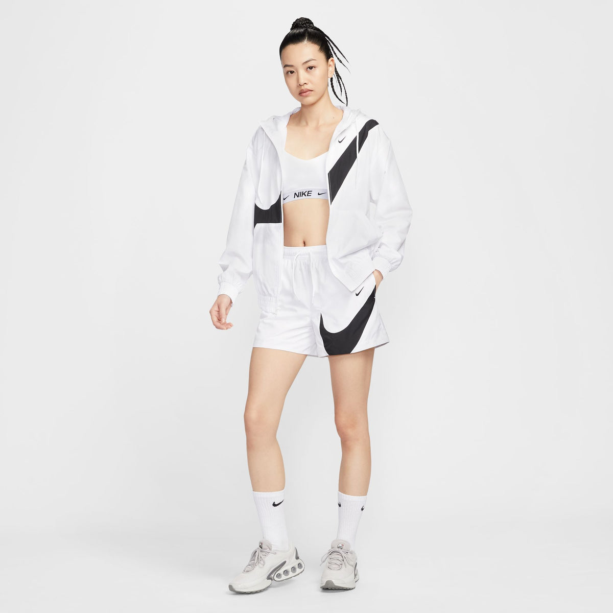 Quần Ngắn Thể Thao Thời Trang Nữ Nike As W Nsw Cls Wvn Mr 5" Logo Sh