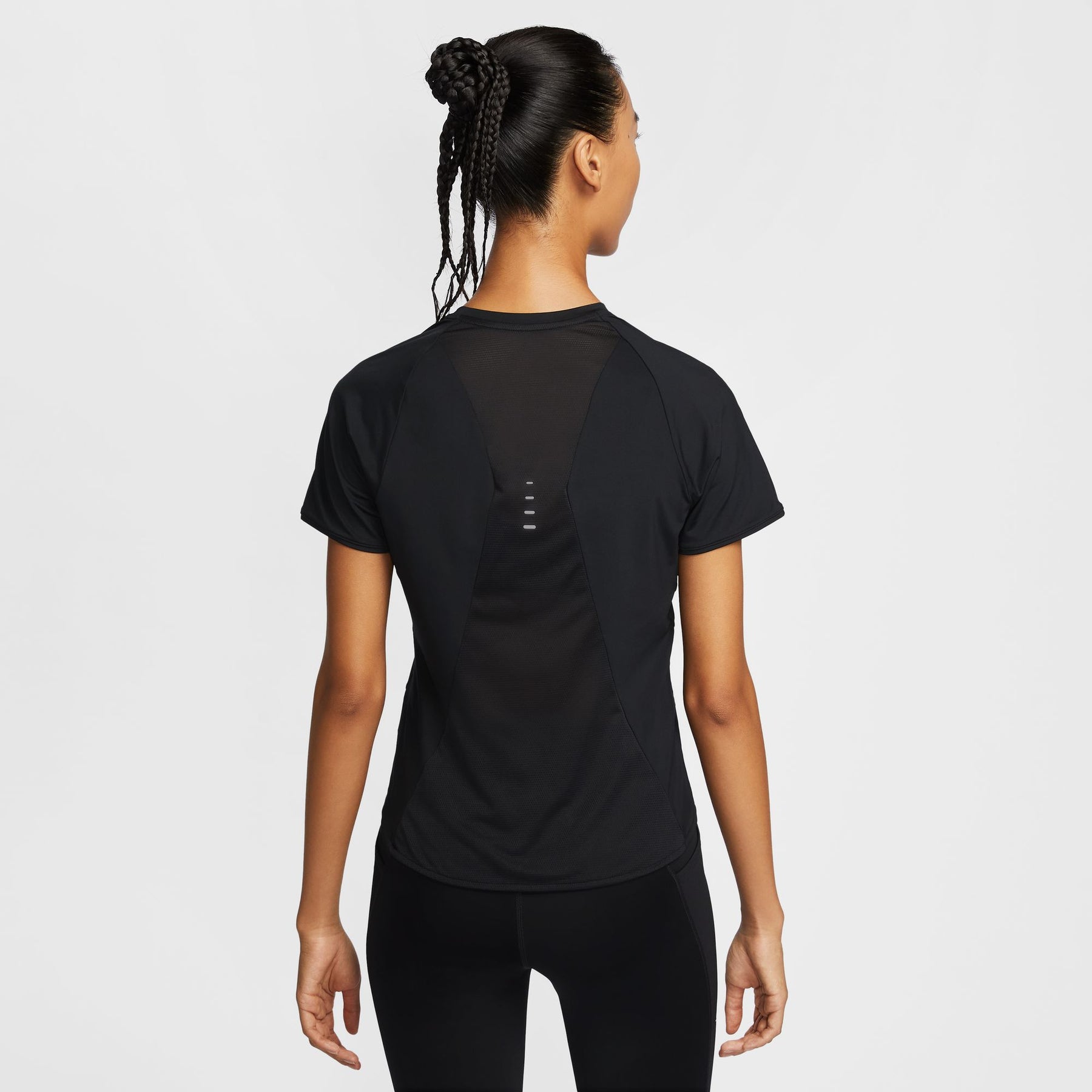 Áo Tay Ngắn Thể Thao Chạy Bộ Nữ Nike As W Nk Swift Df Ss Top