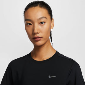 Áo Tay Ngắn Thể Thao Chạy Bộ Nữ Nike As W Nk Swift Df Ss Top