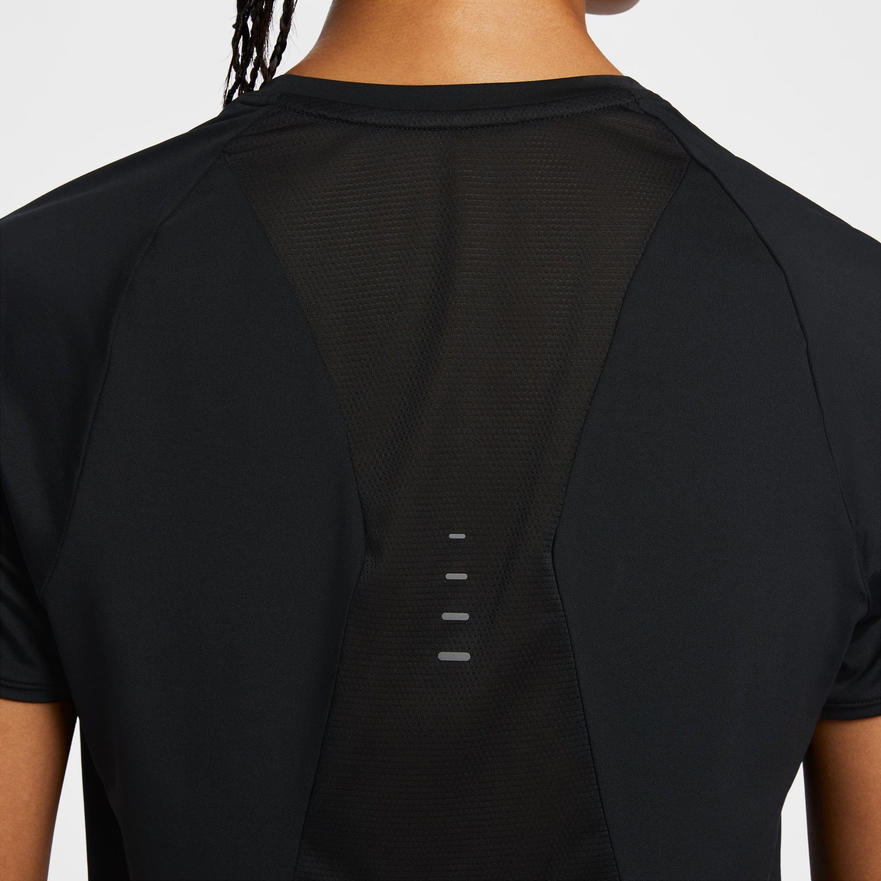 Áo Tay Ngắn Thể Thao Chạy Bộ Nữ Nike As W Nk Swift Df Ss Top