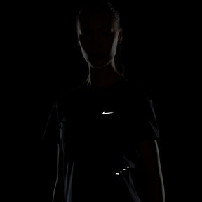 Áo Tay Ngắn Thể Thao Chạy Bộ Nữ Nike As W Nk Swift Df Ss Top