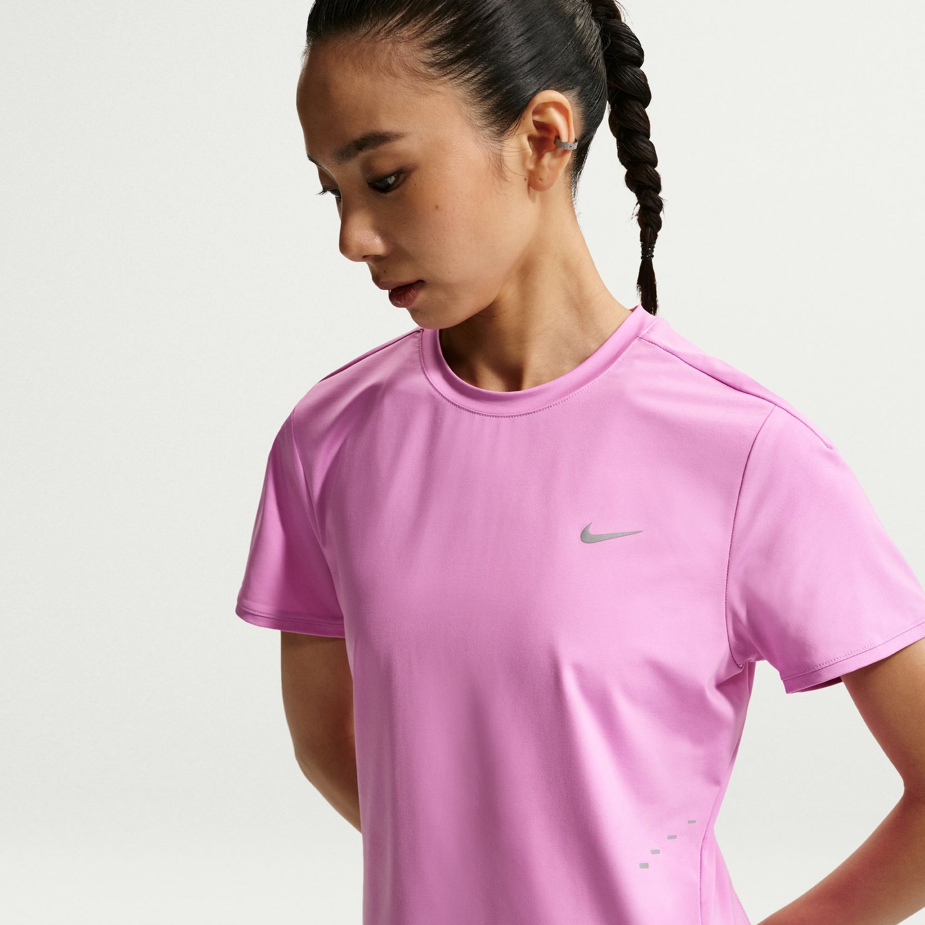 Áo Tay Ngắn Thể Thao Chạy Bộ Nữ Nike As W Nk Swift Df Ss Top