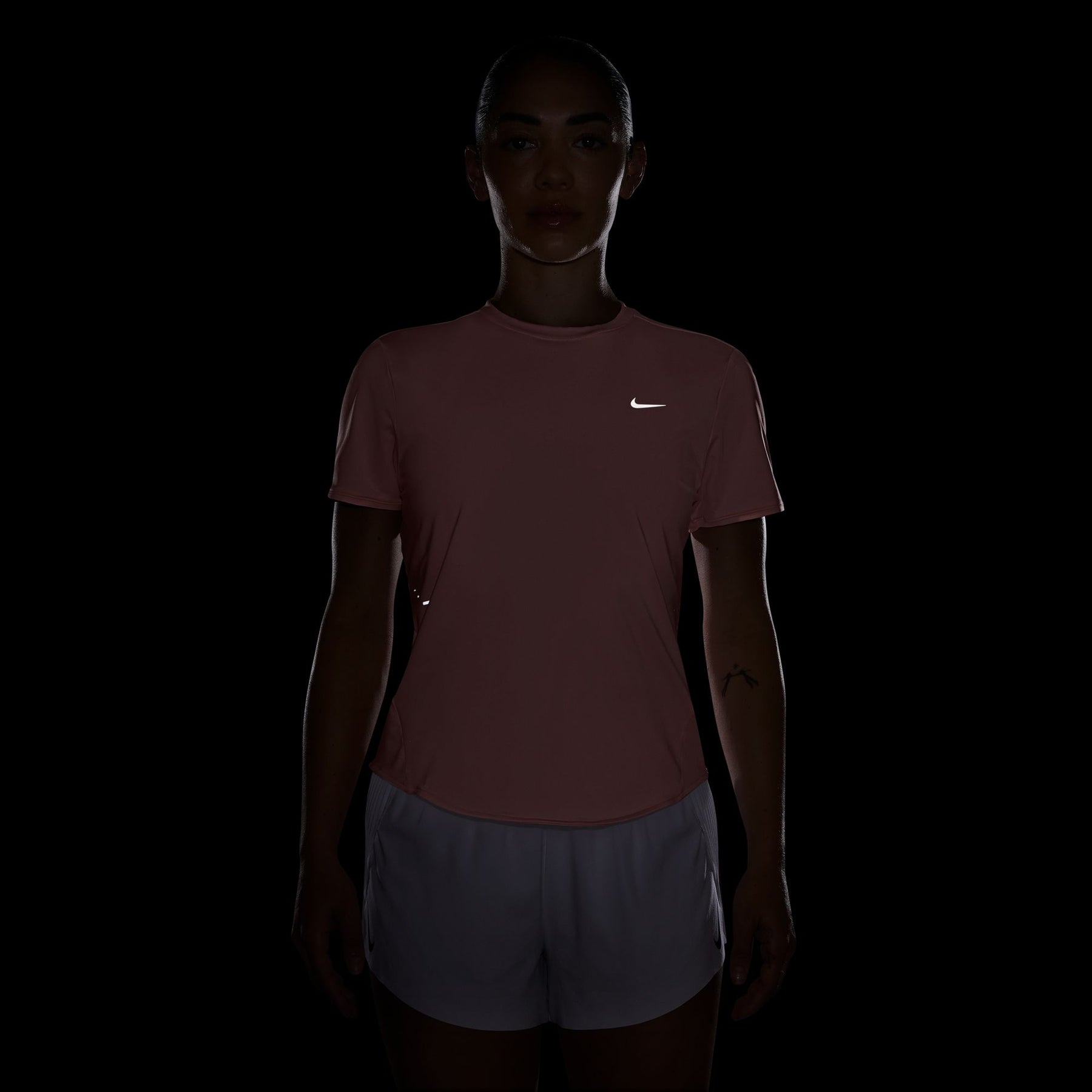 Áo Tay Ngắn Thể Thao Chạy Bộ Nữ Nike As W Nk Swift Df Ss Top