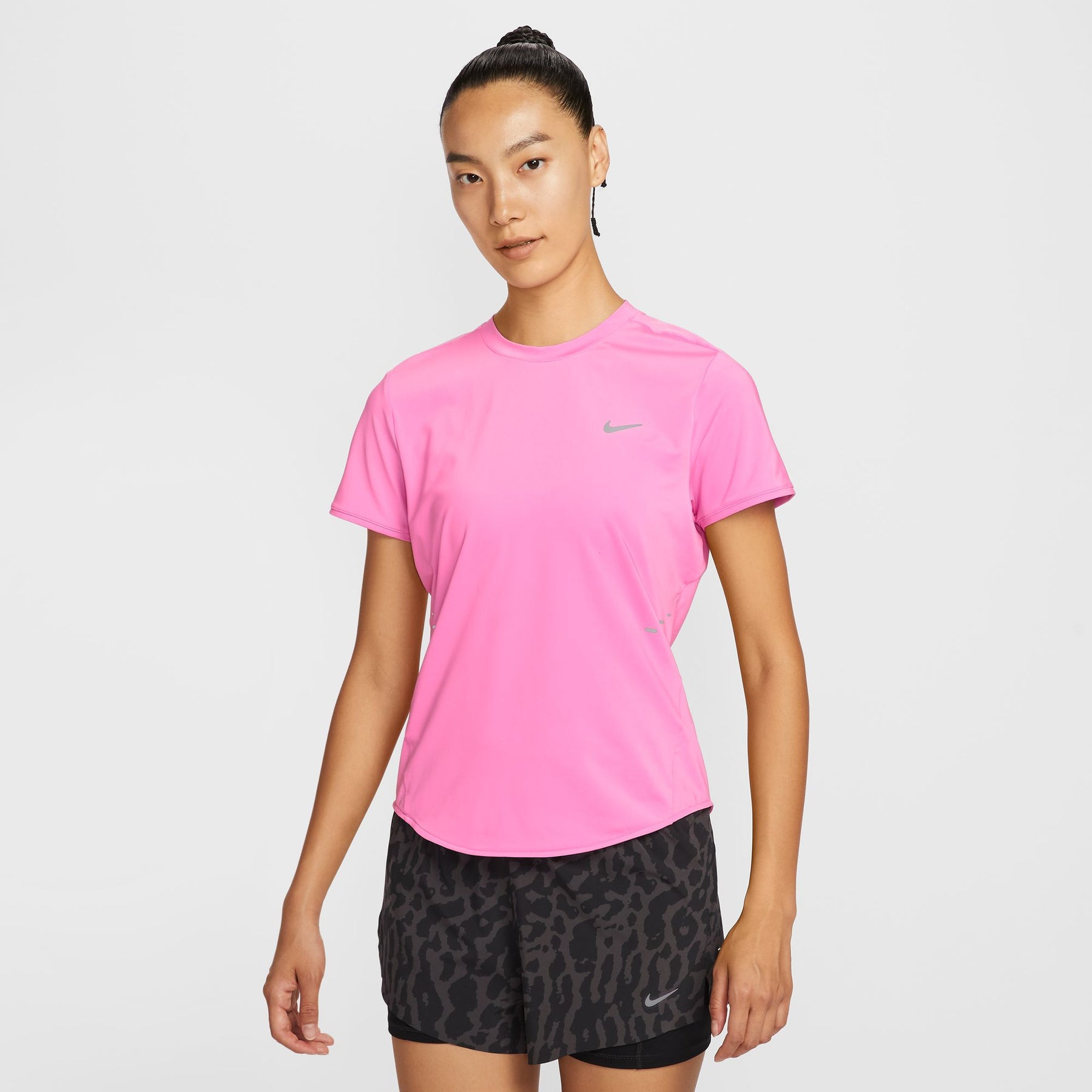 Áo Tay Ngắn Thể Thao Chạy Bộ Nữ Nike As W Nk Swift Df Ss Top