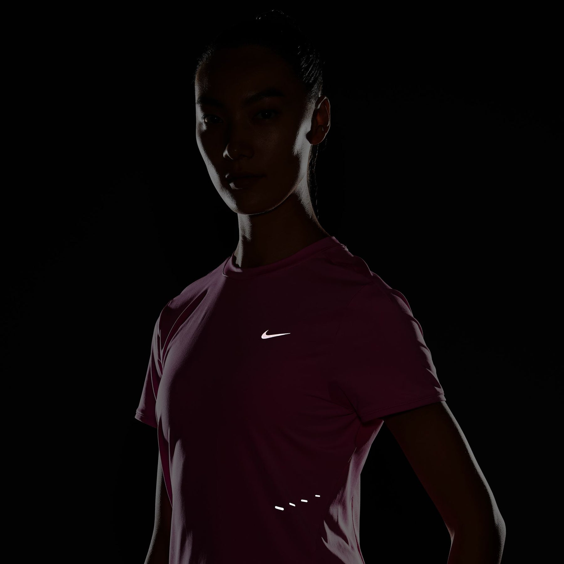 Áo Tay Ngắn Thể Thao Chạy Bộ Nữ Nike As W Nk Swift Df Ss Top